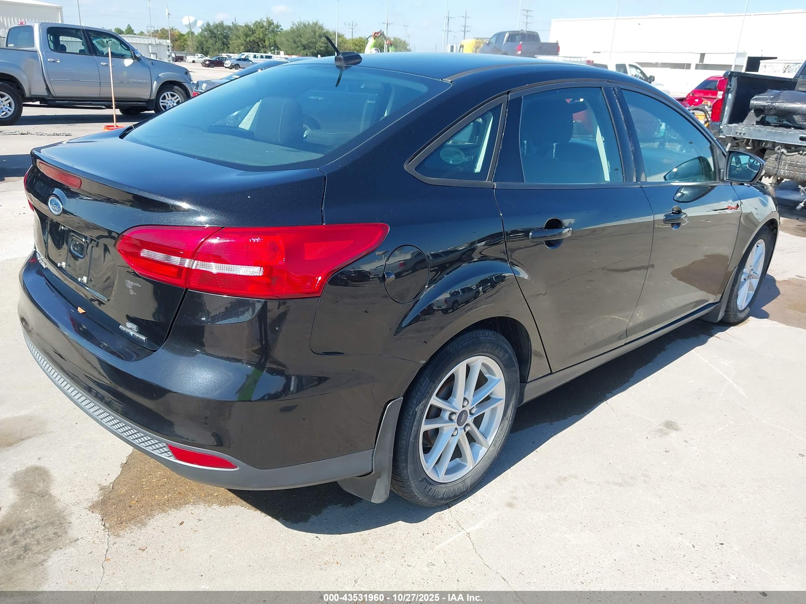FORD FOCUS image 4