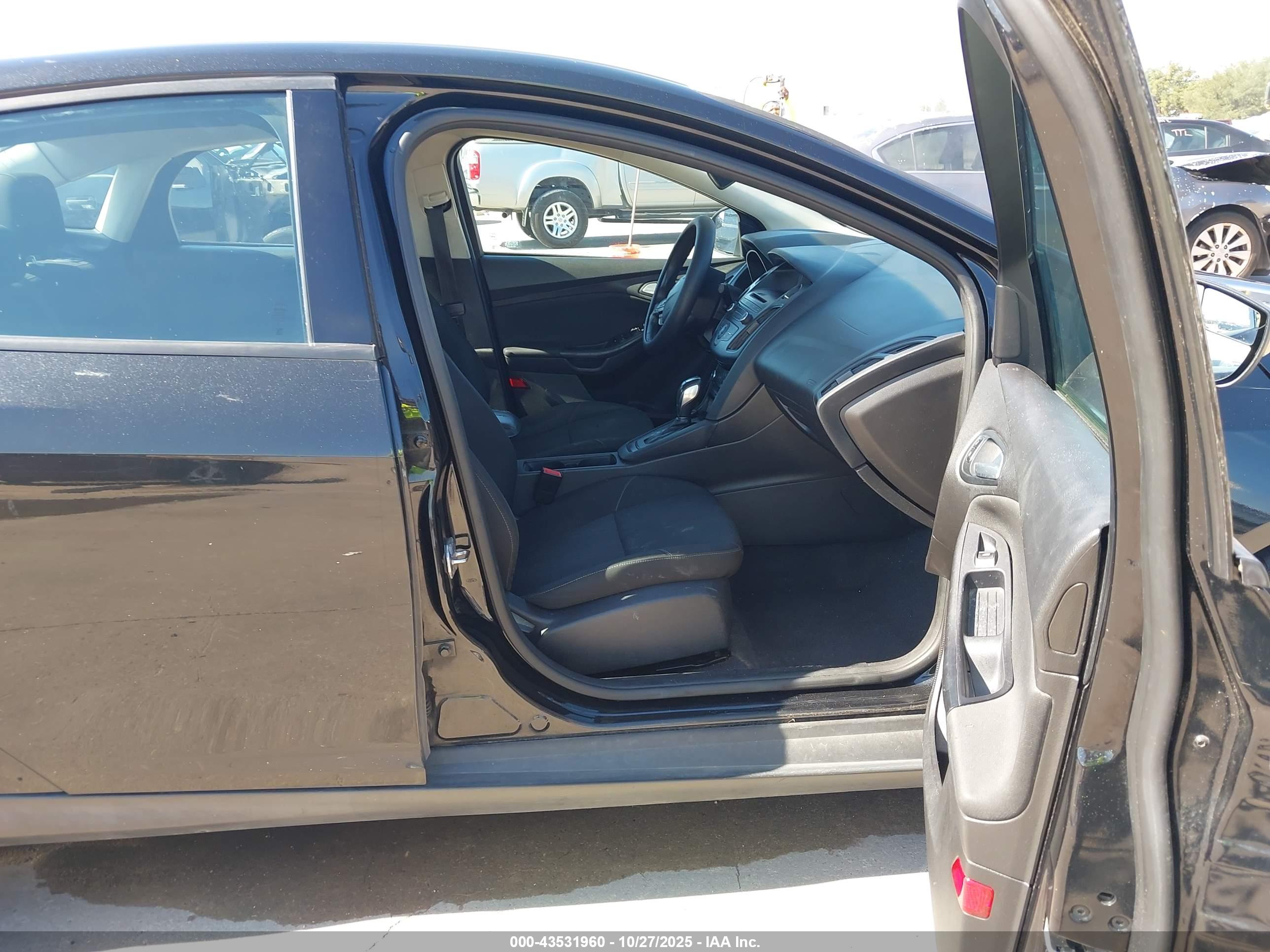 FORD FOCUS image 5