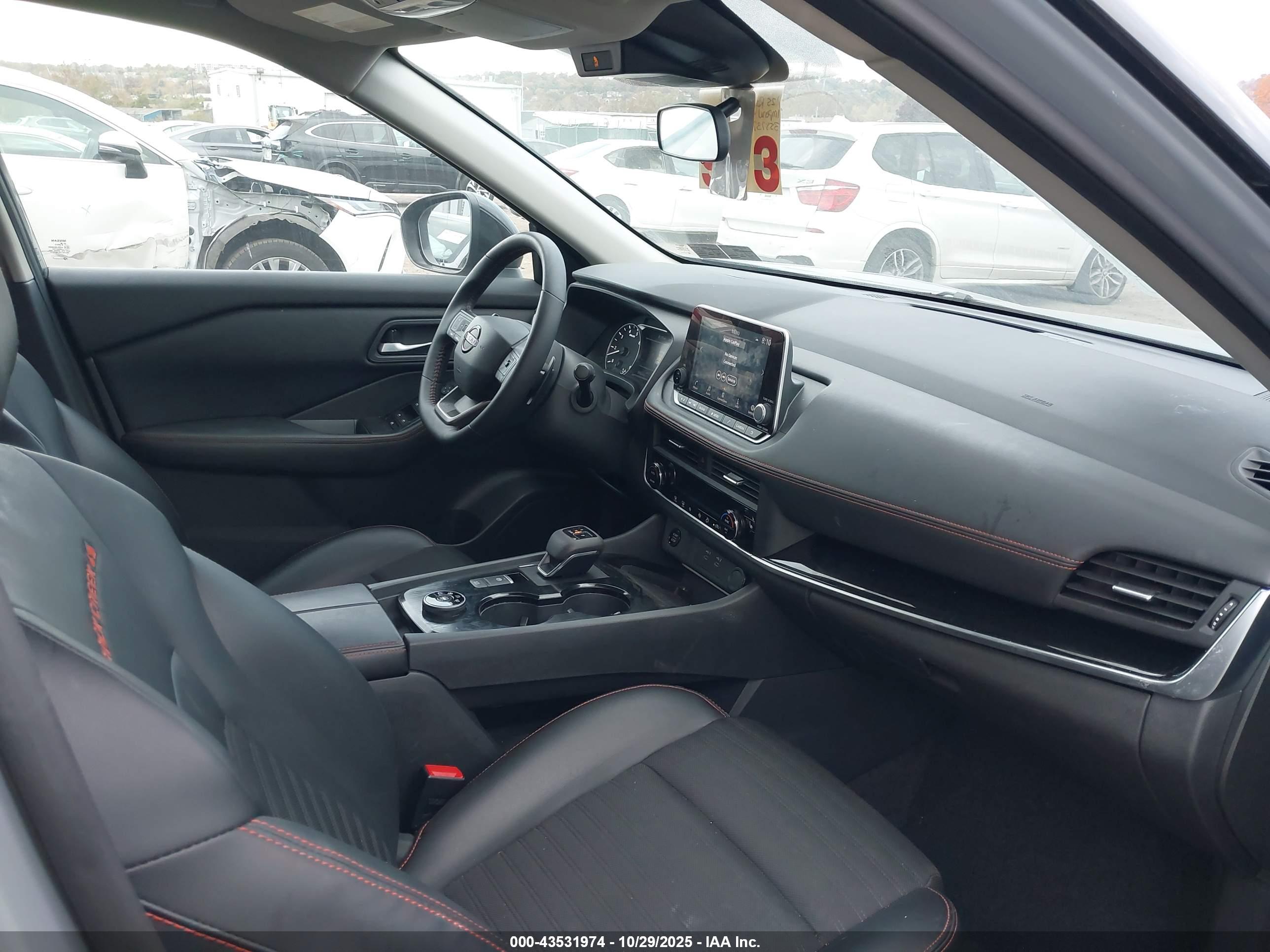 NISSAN ROGUE image 5
