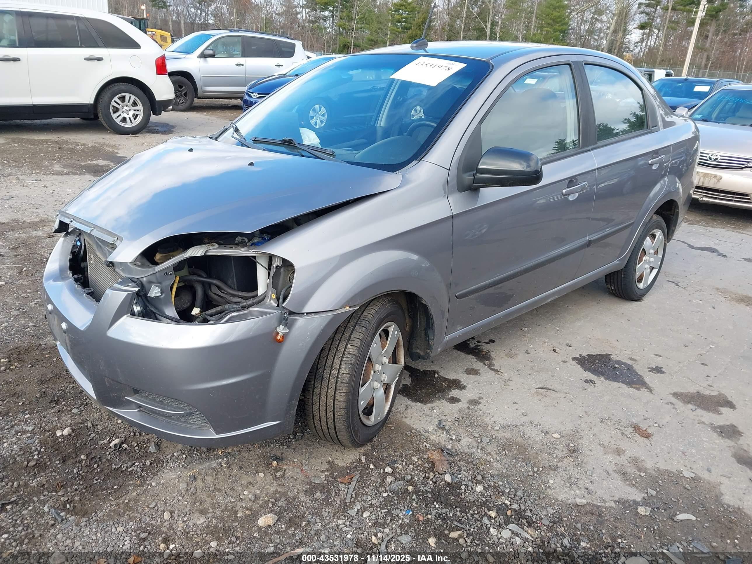 CHEVROLET AVEO image 2