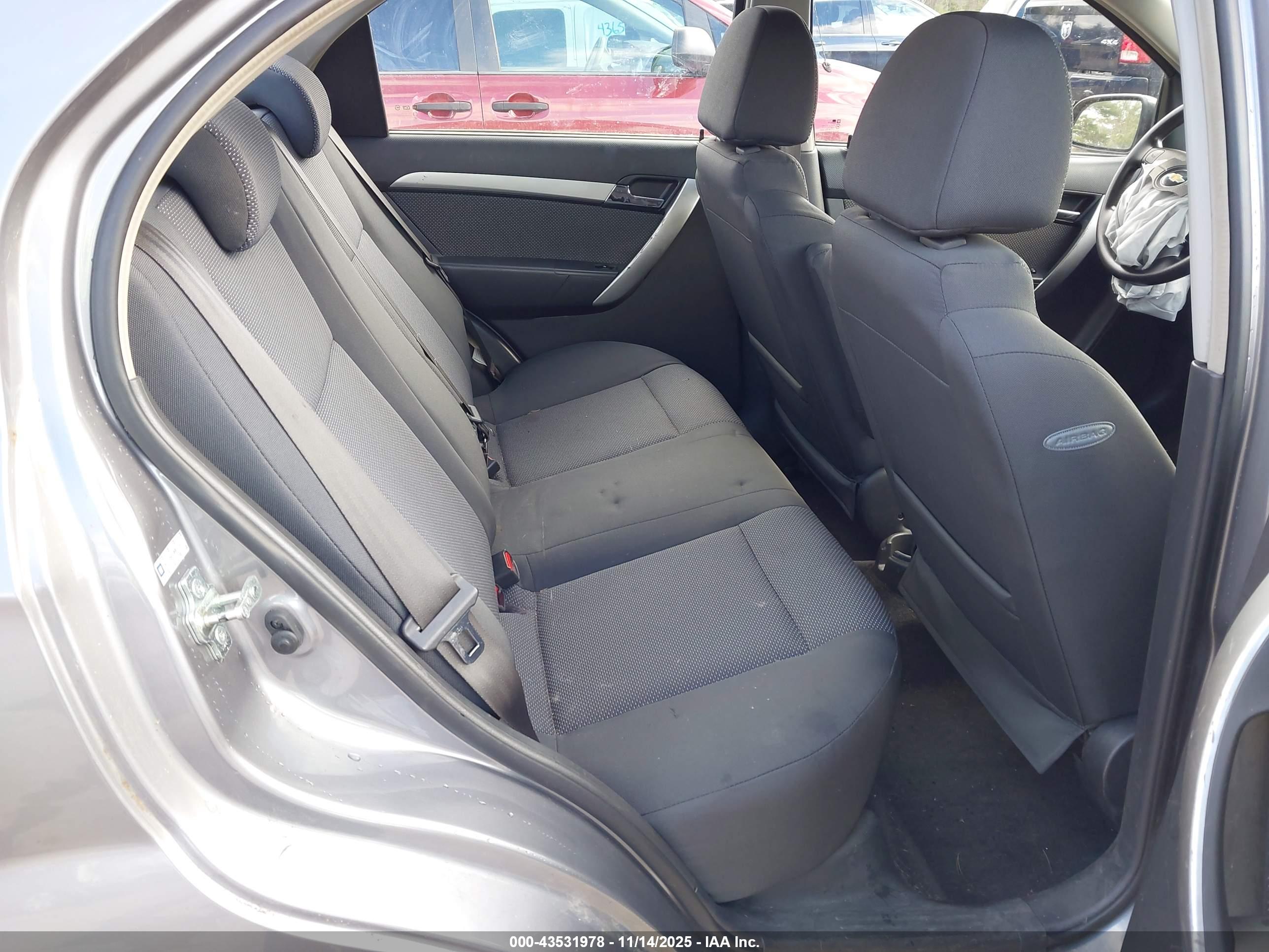 CHEVROLET AVEO image 8