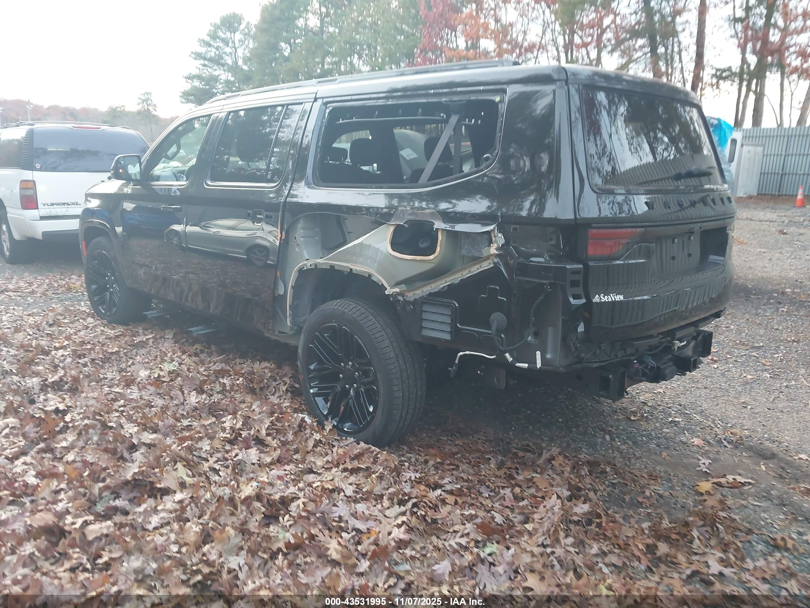 JEEP WAGONEER image 3