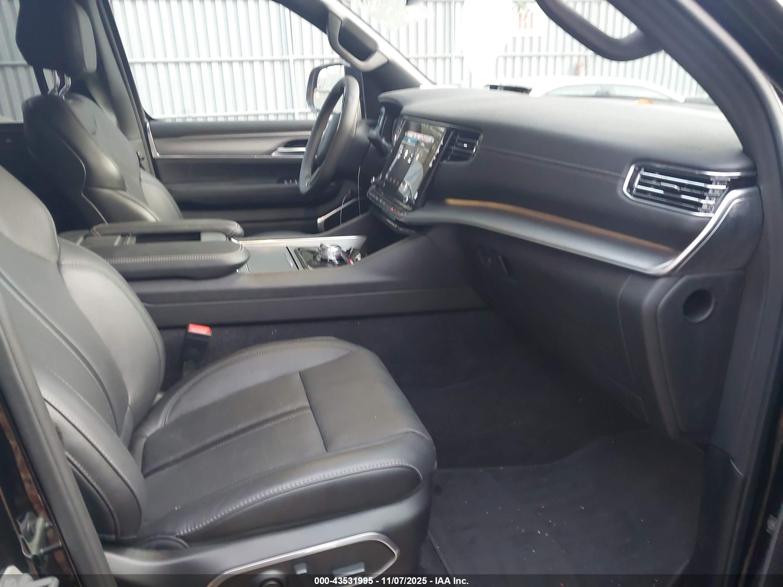 JEEP WAGONEER image 5