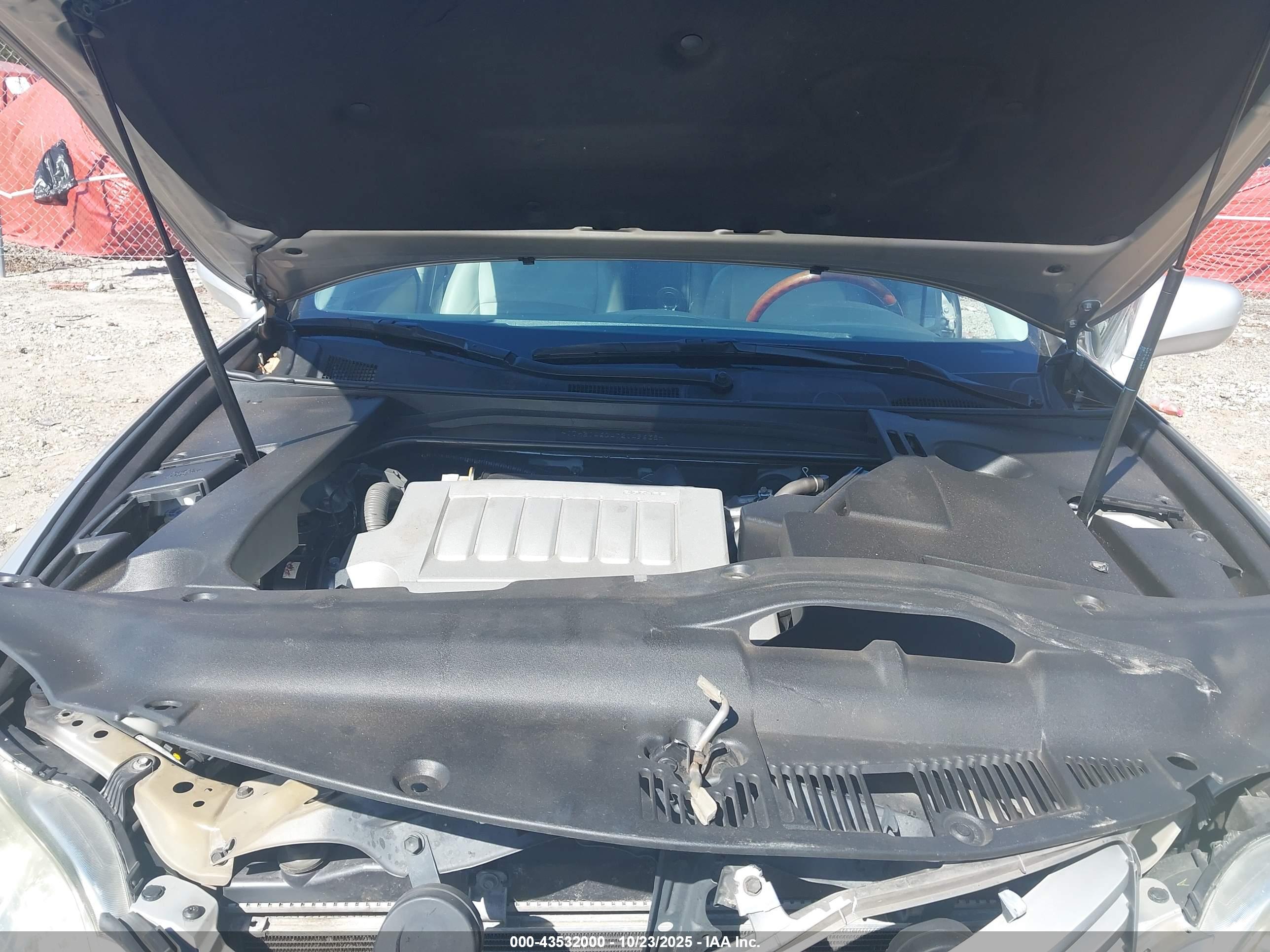 LEXUS ES image 10