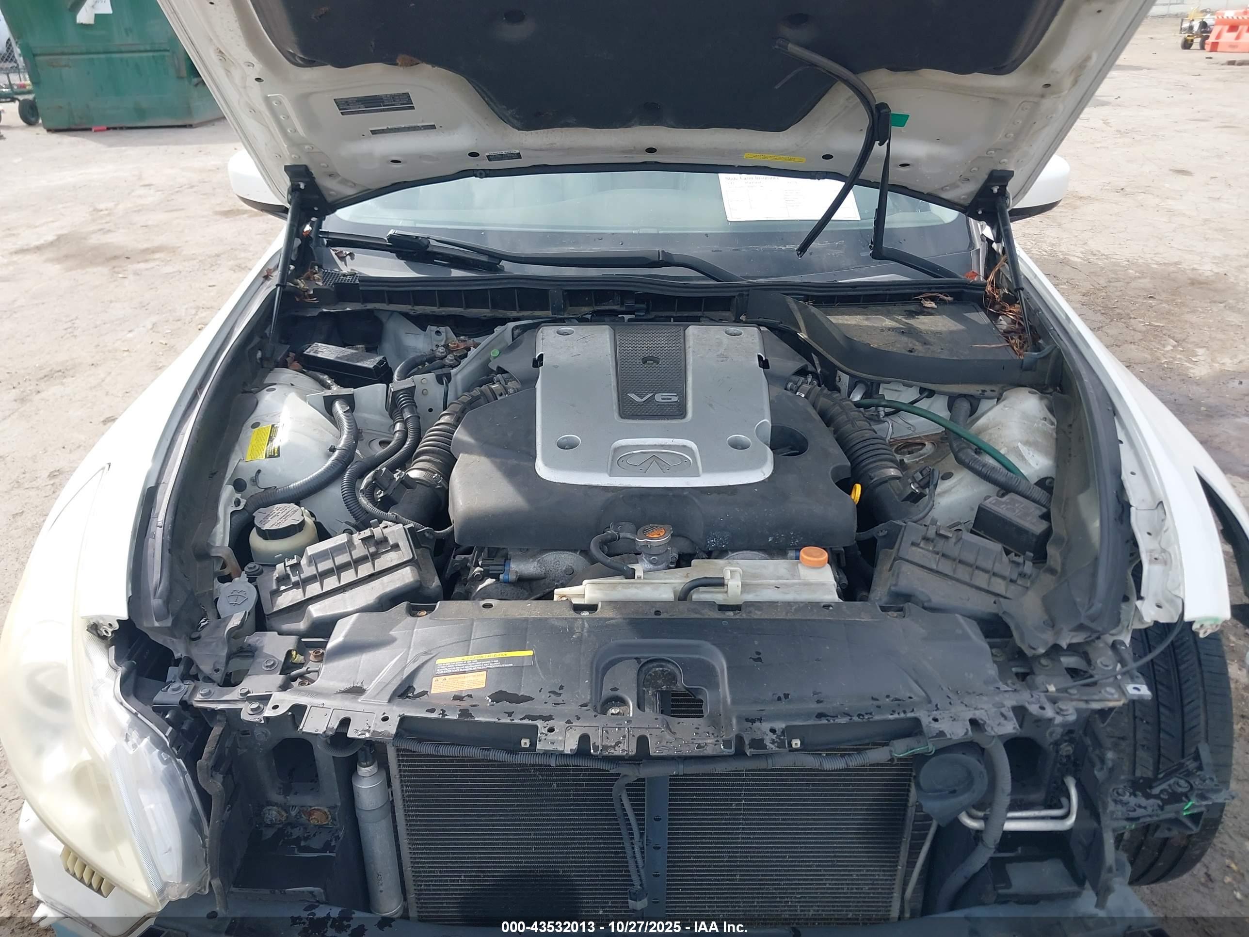 INFINITI G25X image 10