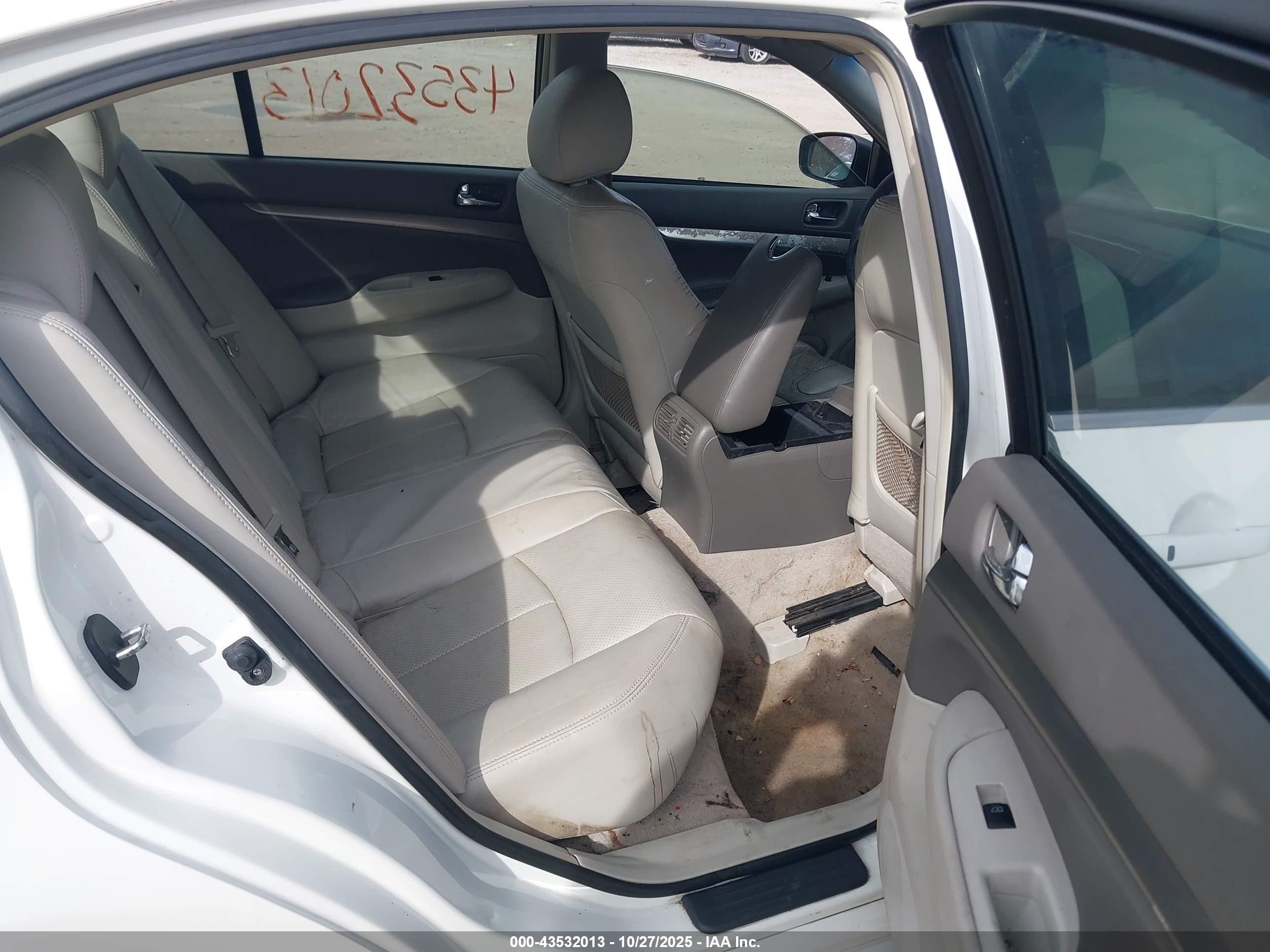 INFINITI G25X image 8