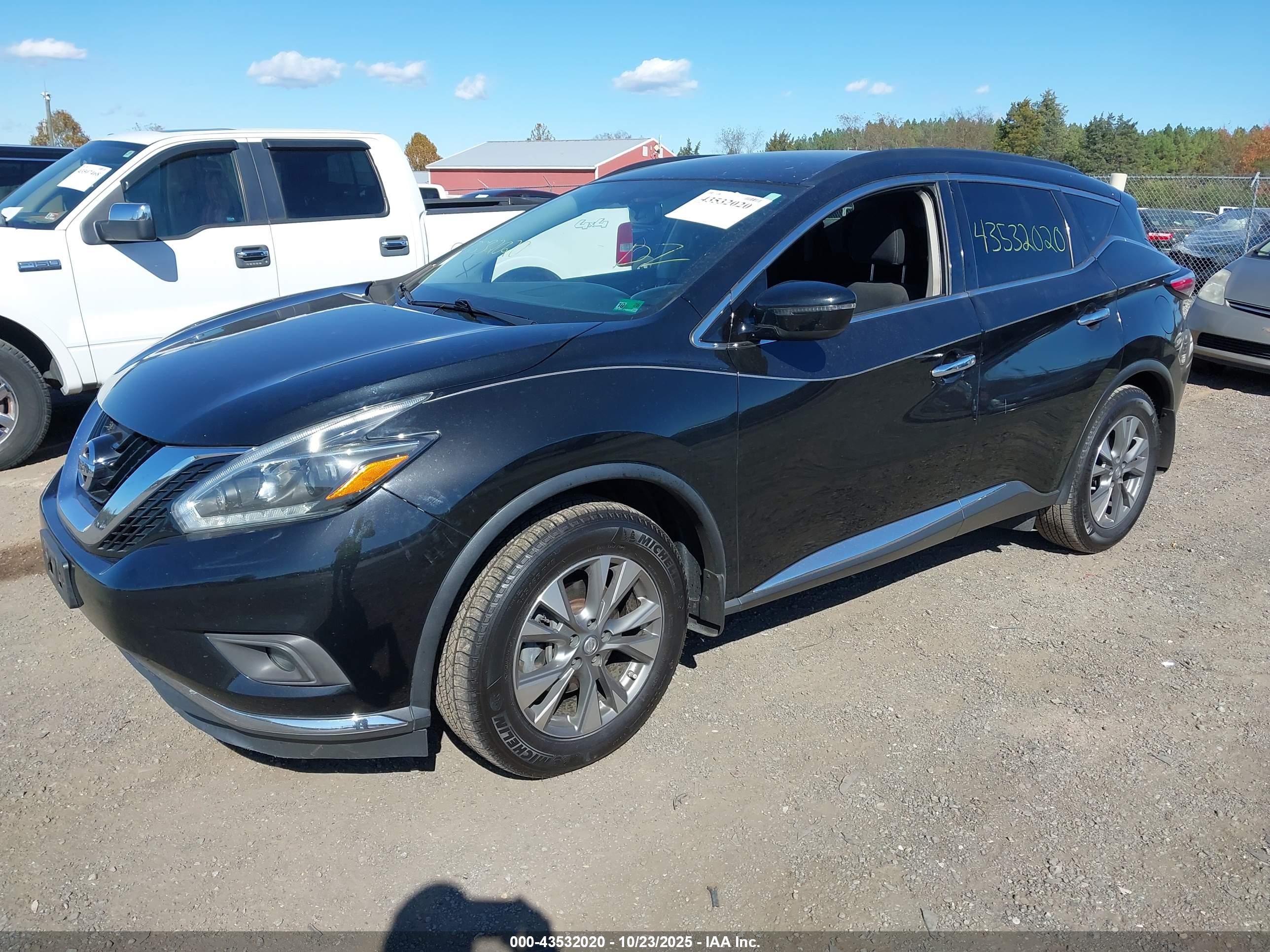 NISSAN MURANO image 2