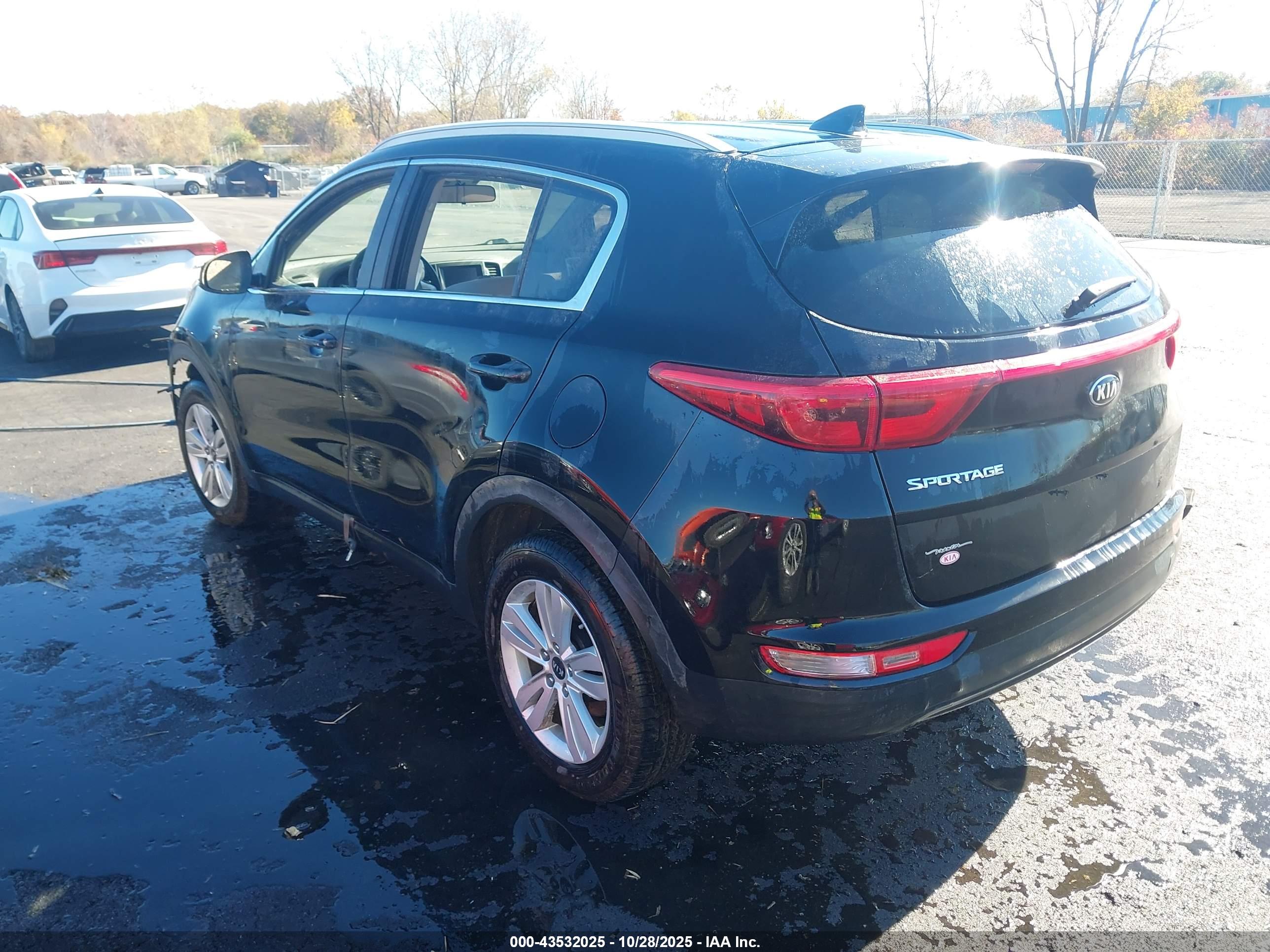 KIA SPORTAGE image 3