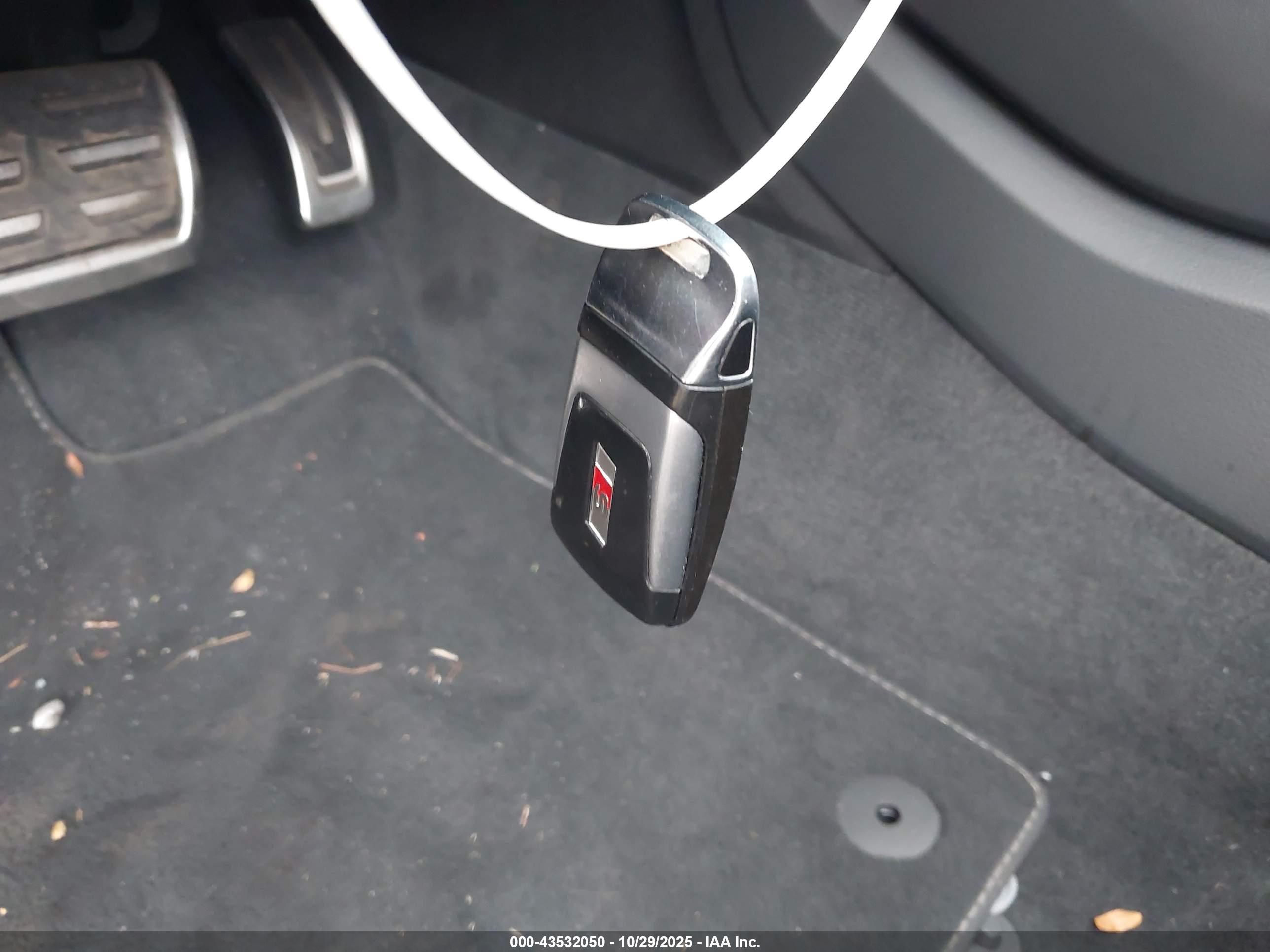 AUDI SQ5 image 11