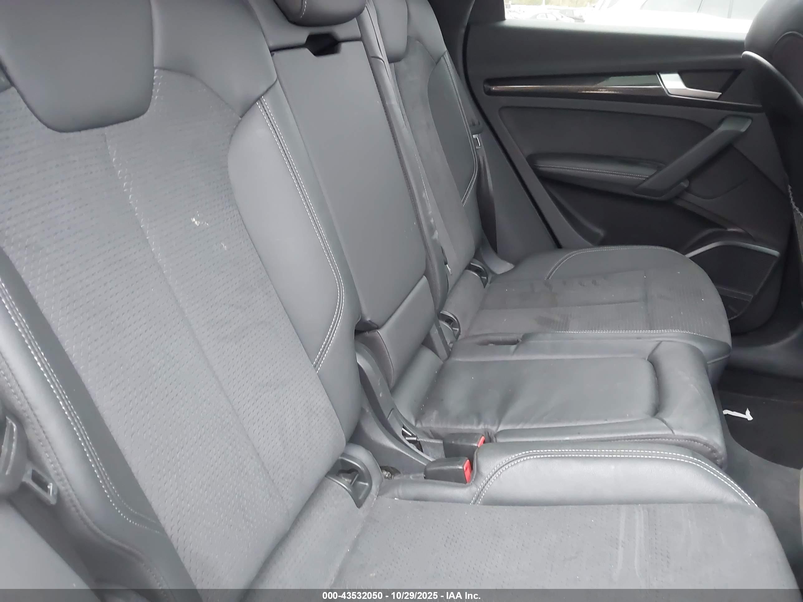 AUDI SQ5 image 8