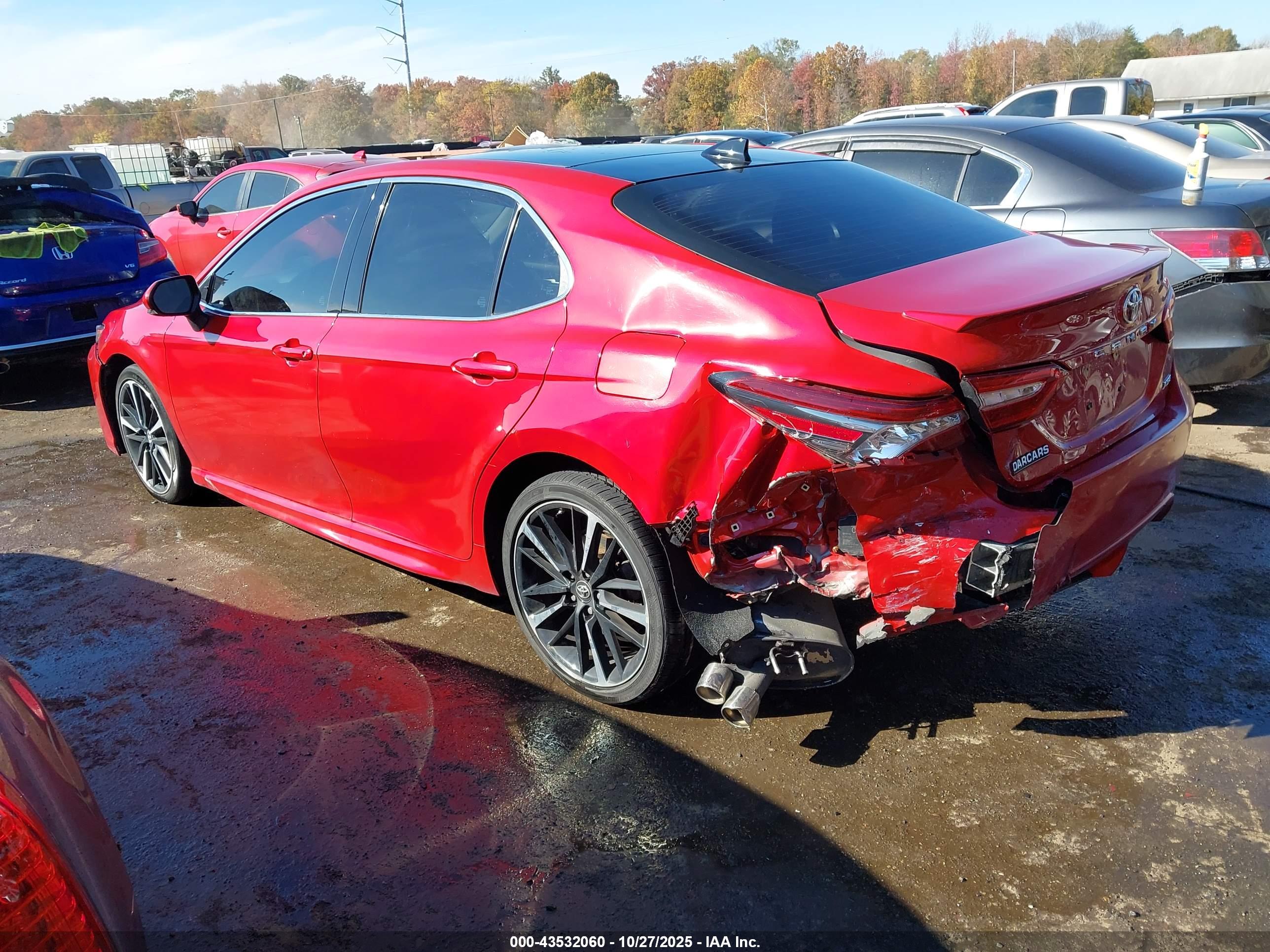 TOYOTA CAMRY image 3
