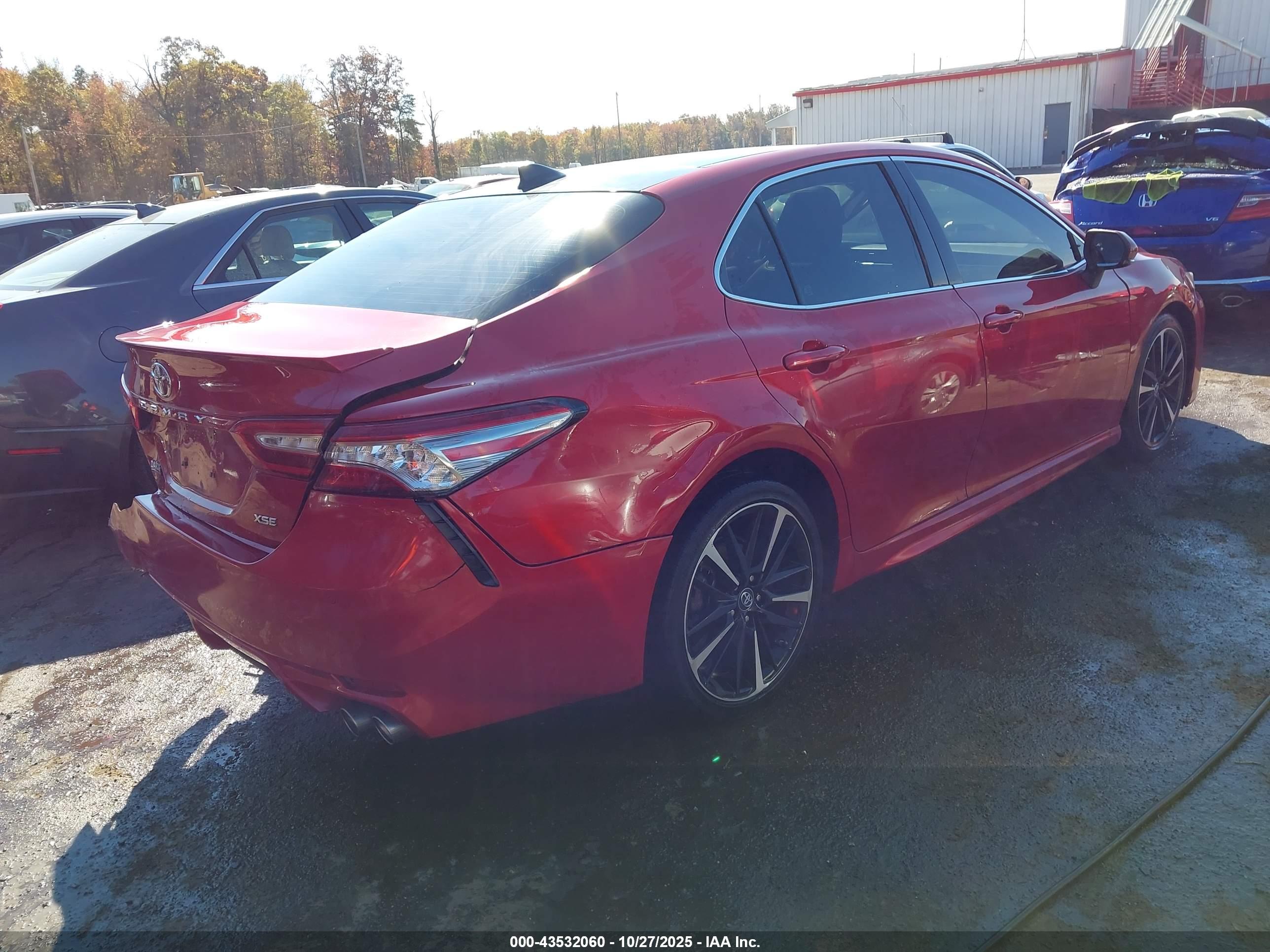 TOYOTA CAMRY image 4