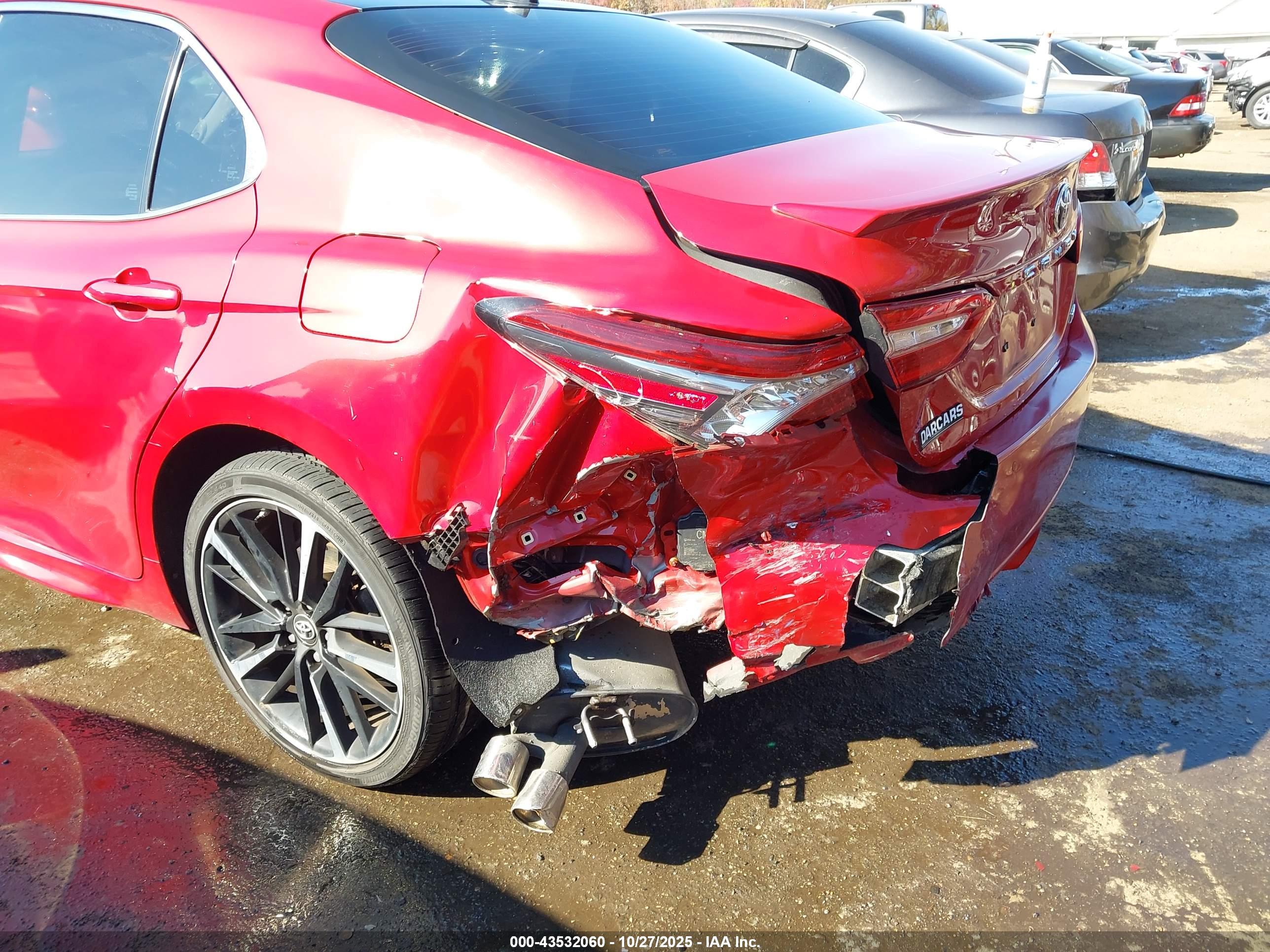 TOYOTA CAMRY image 6