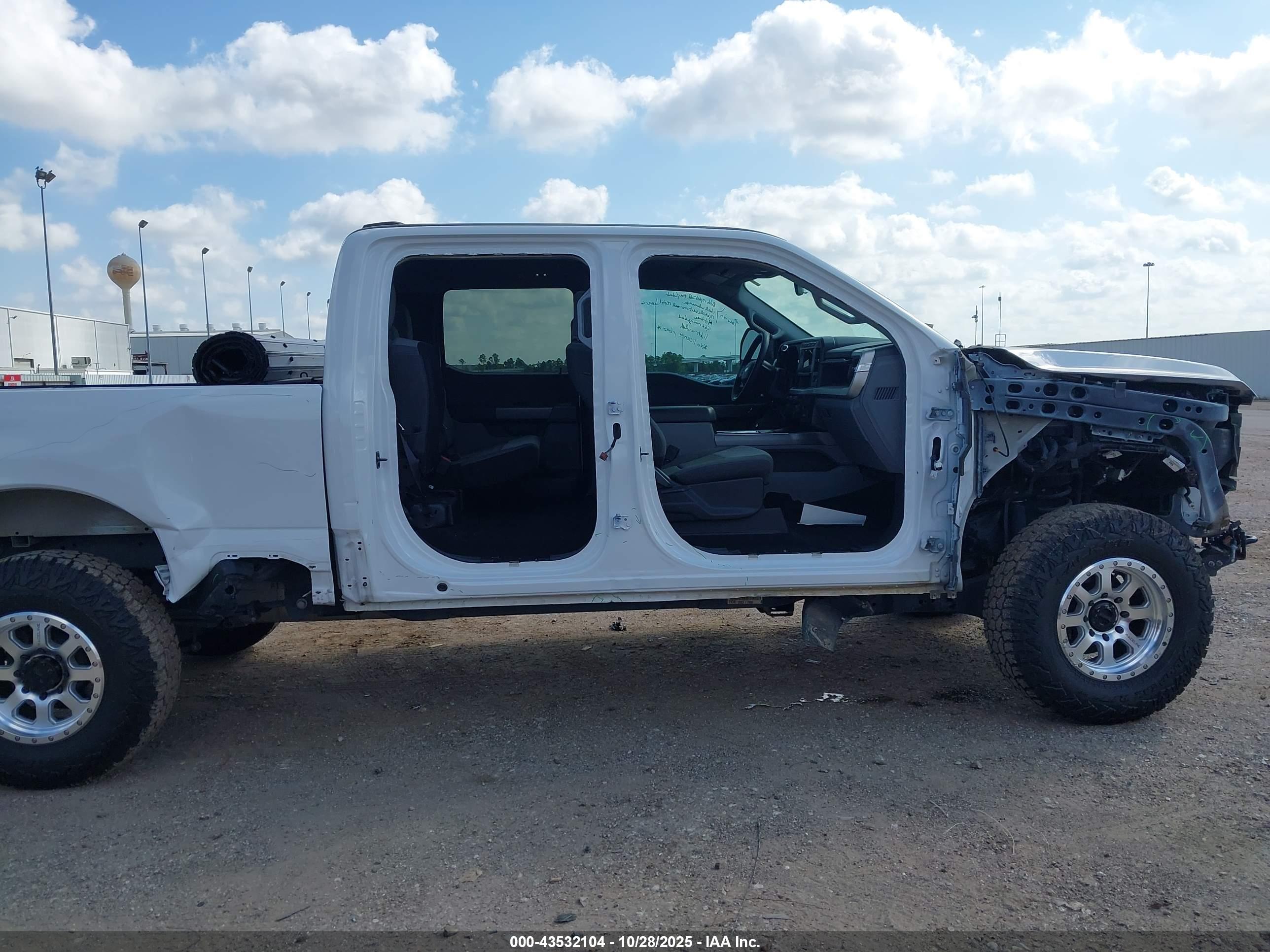 FORD F-250 image 6