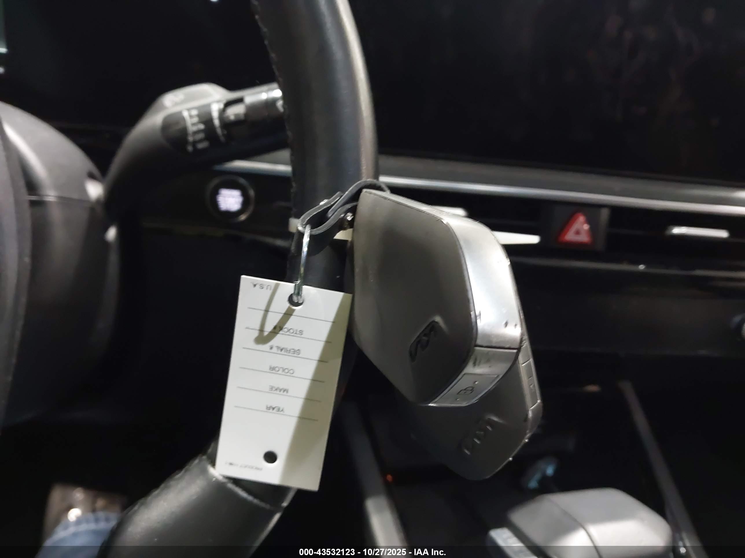 KIA K5 image 11