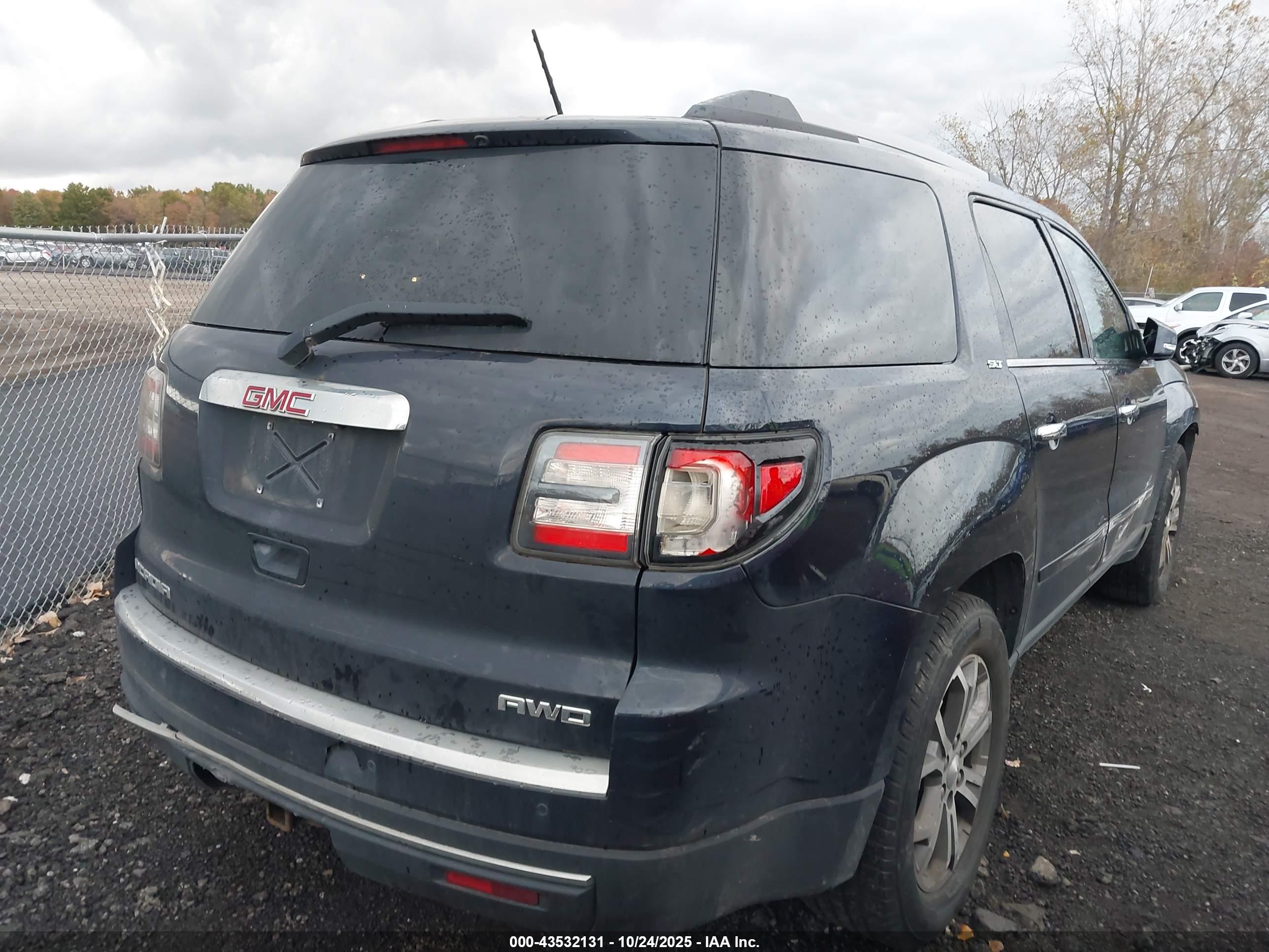 GMC ACADIA image 4