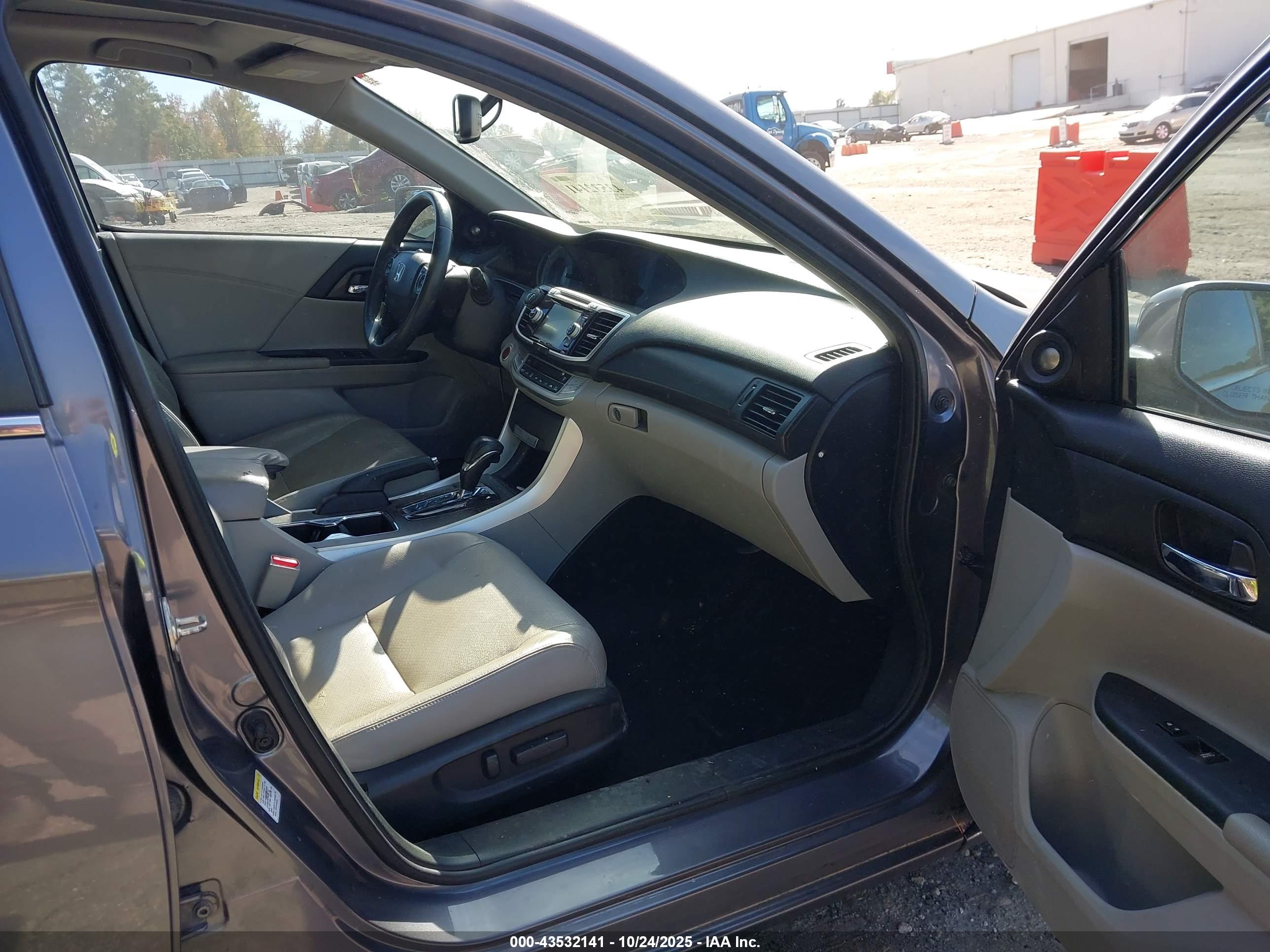 HONDA ACCORD image 5