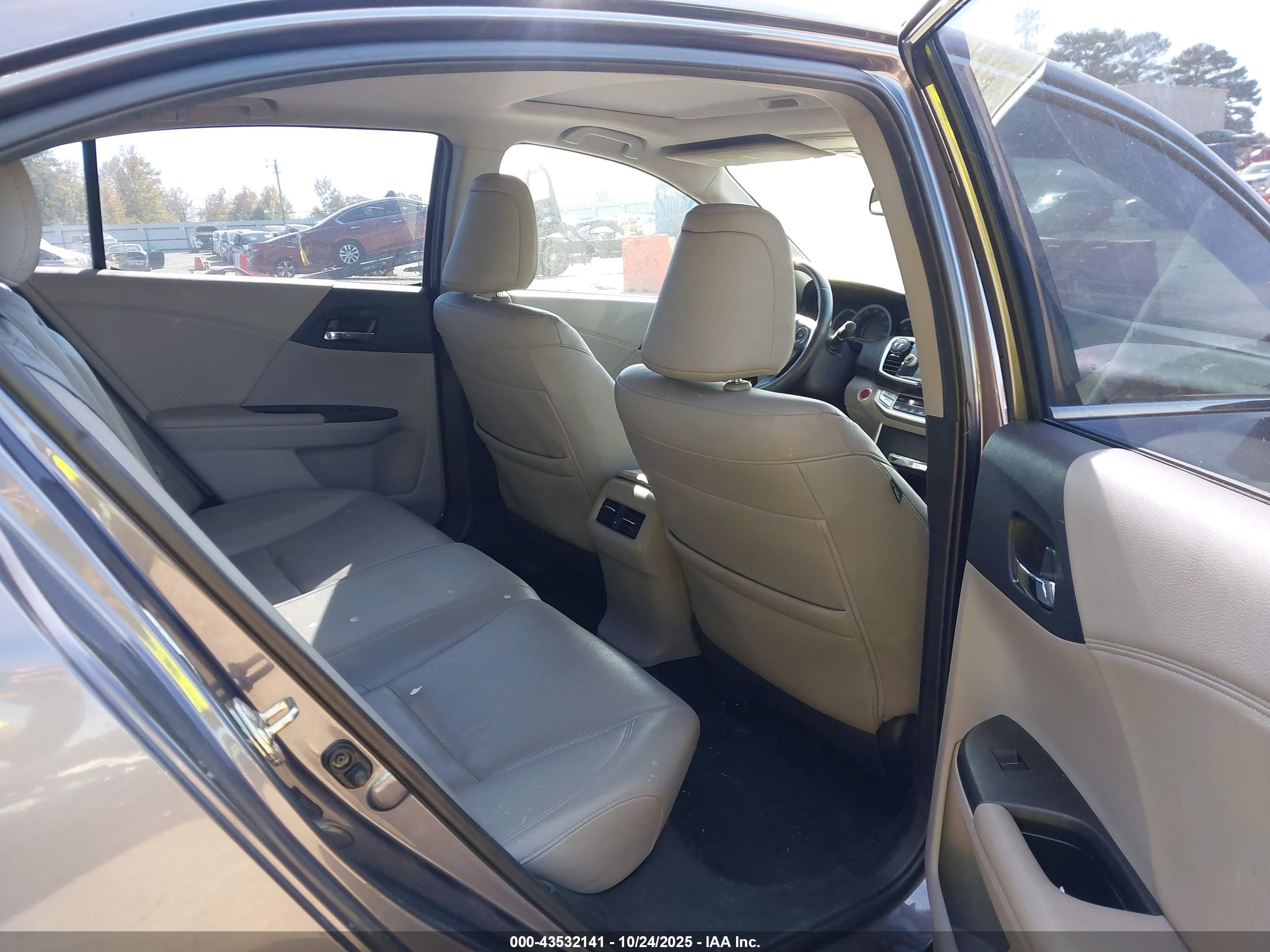 HONDA ACCORD image 8