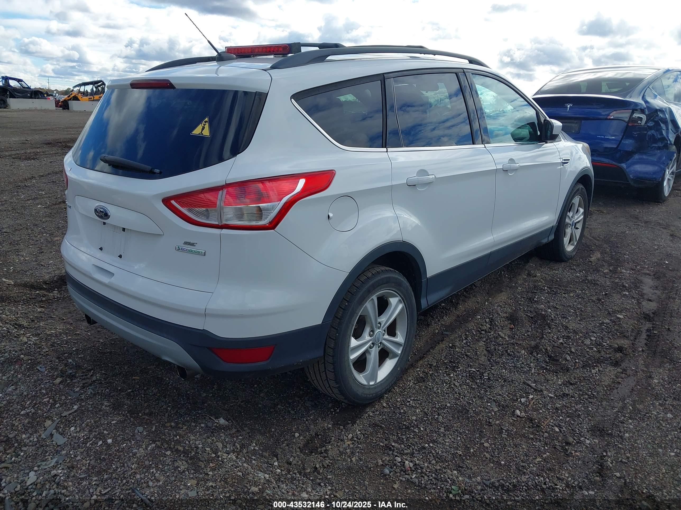 FORD ESCAPE image 4