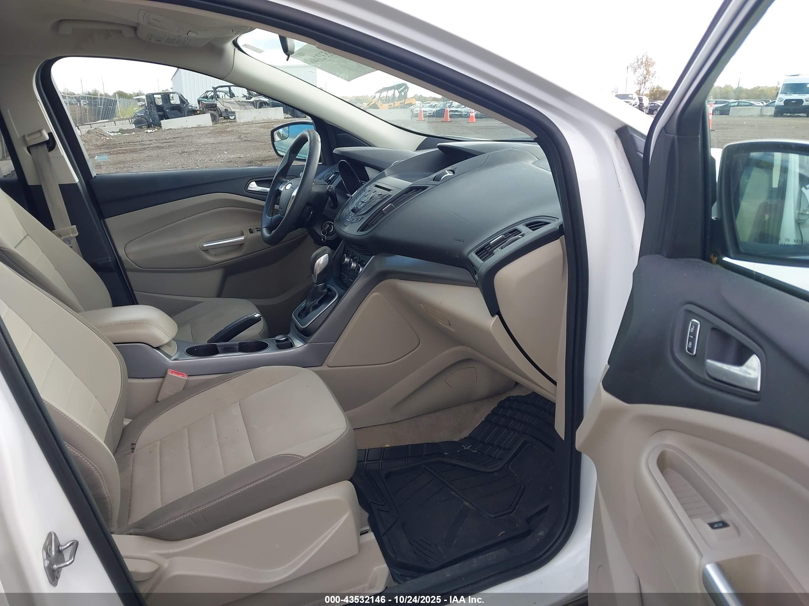 FORD ESCAPE image 5