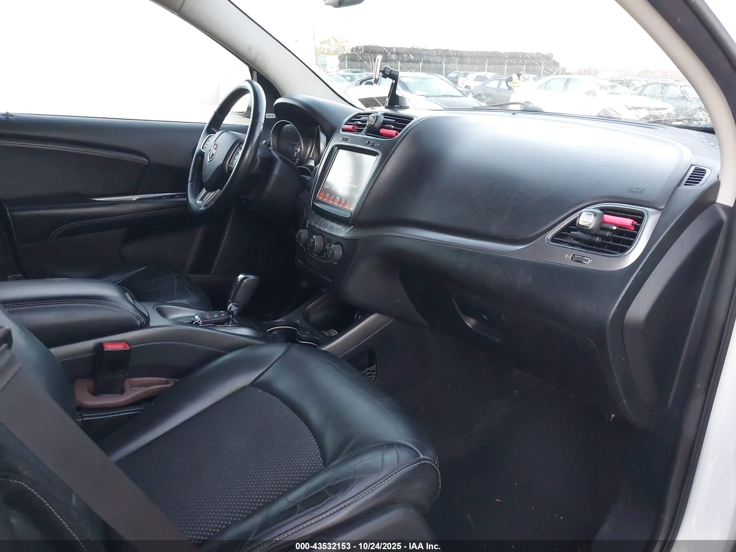 DODGE JOURNEY image 5
