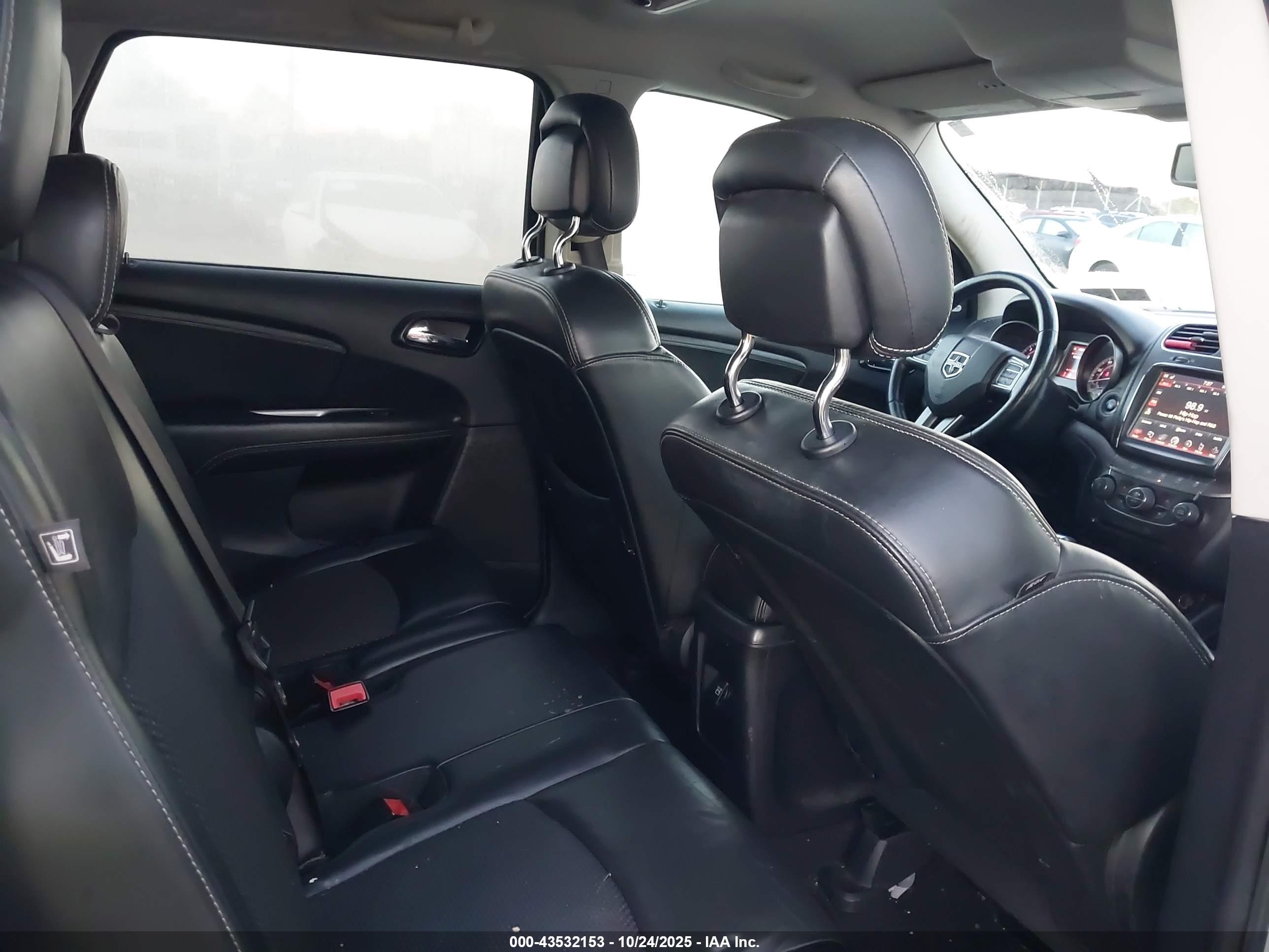 DODGE JOURNEY image 8