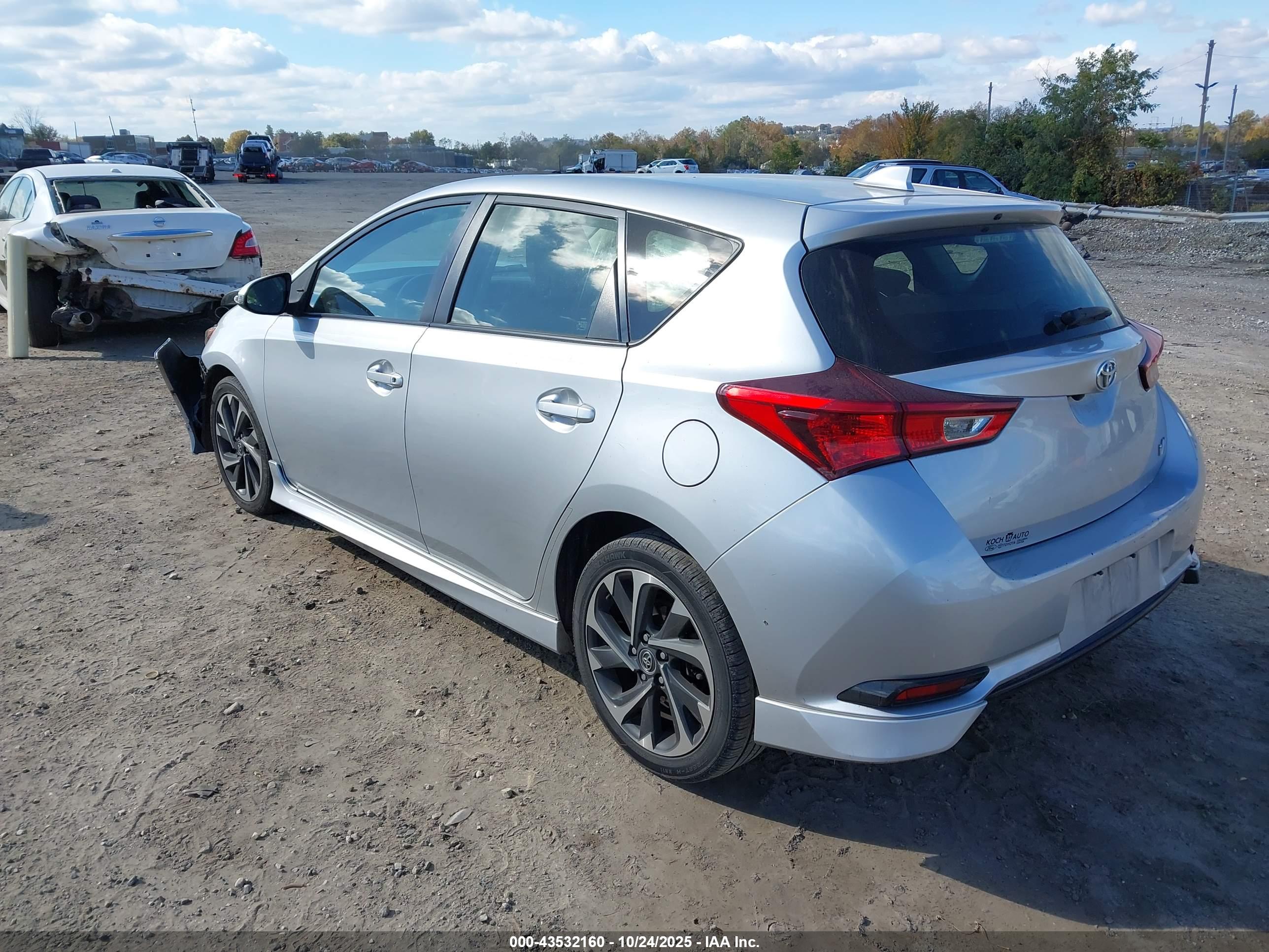 TOYOTA COROLLA image 3