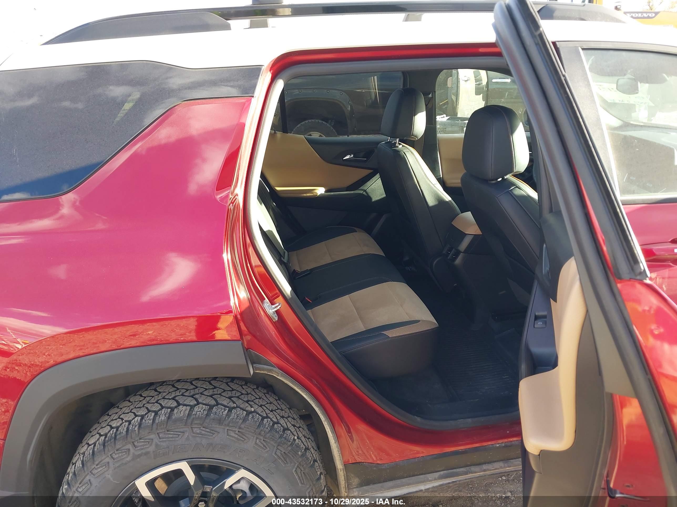 CHEVROLET EQUINOX image 8