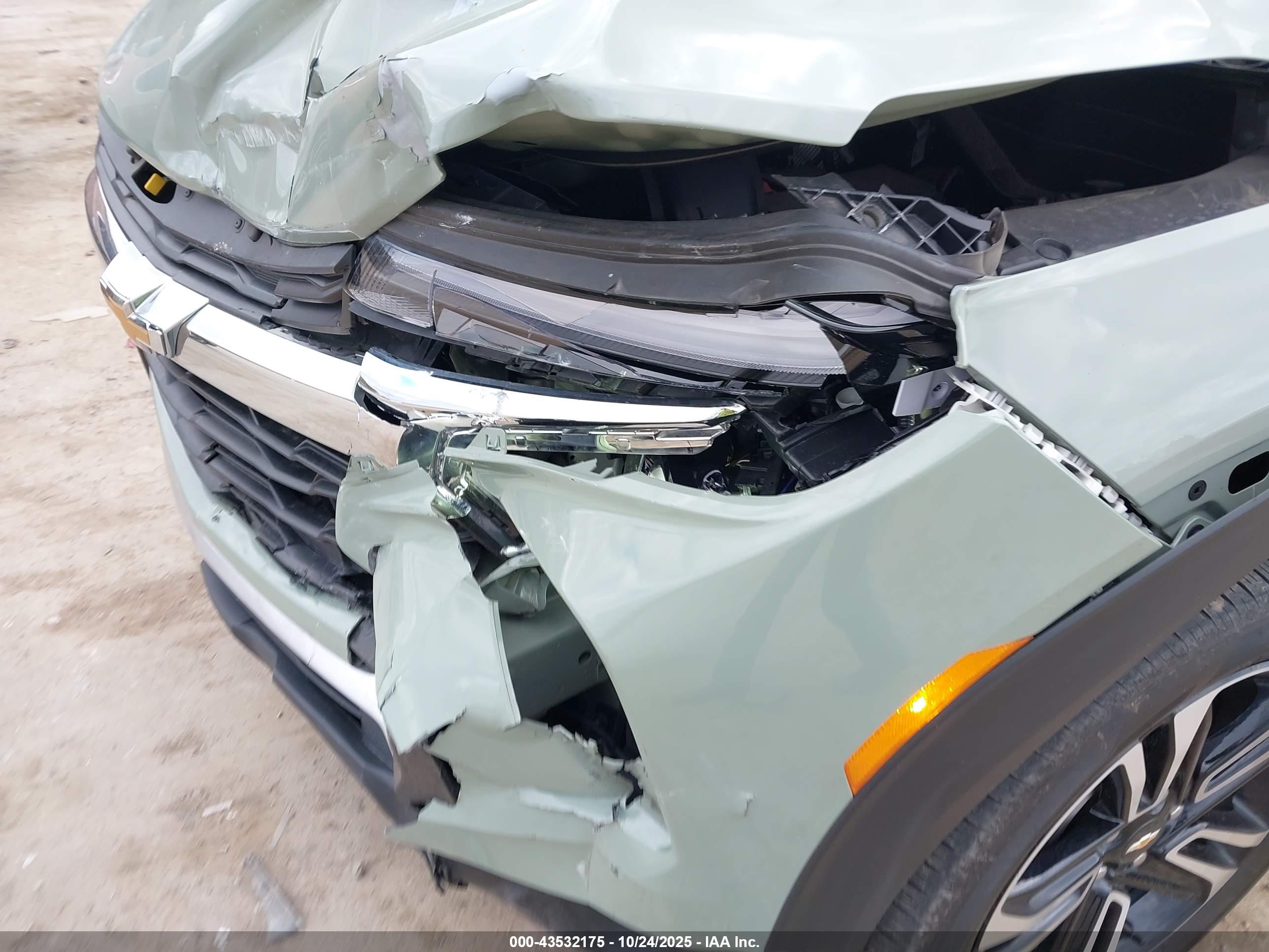 CHEVROLET TRAILBLAZER image 6