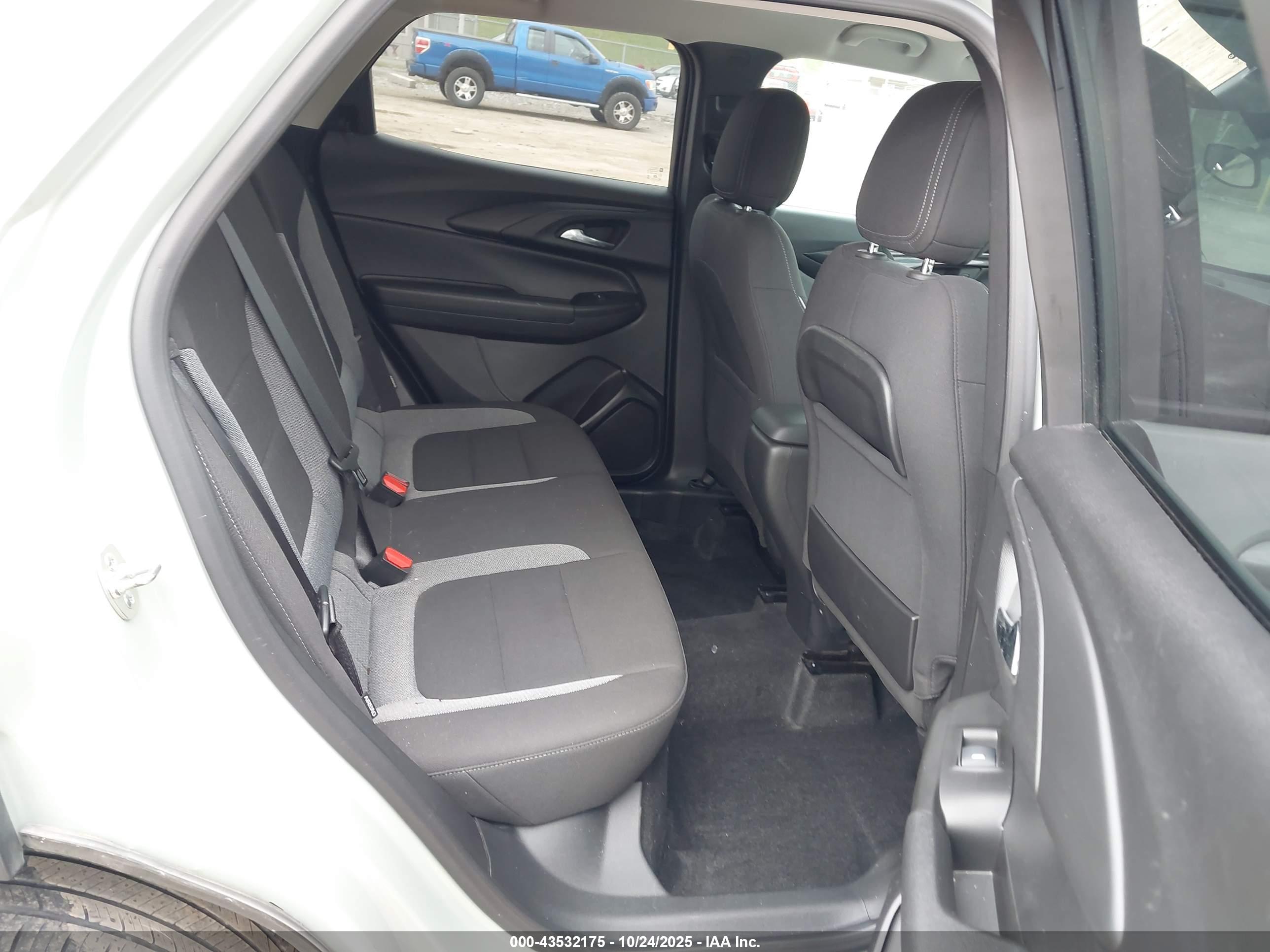 CHEVROLET TRAILBLAZER image 8