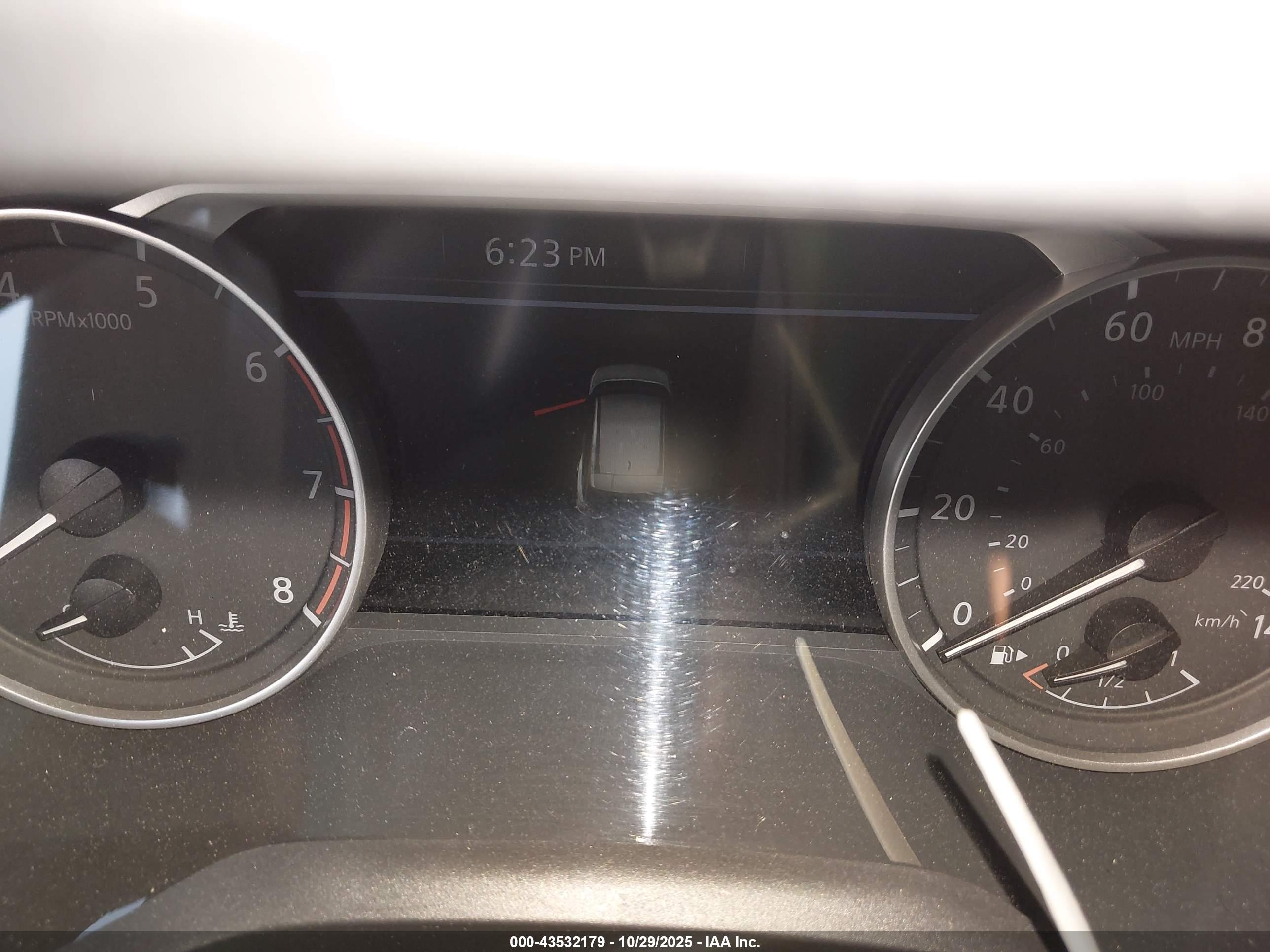 NISSAN ROGUE image 7