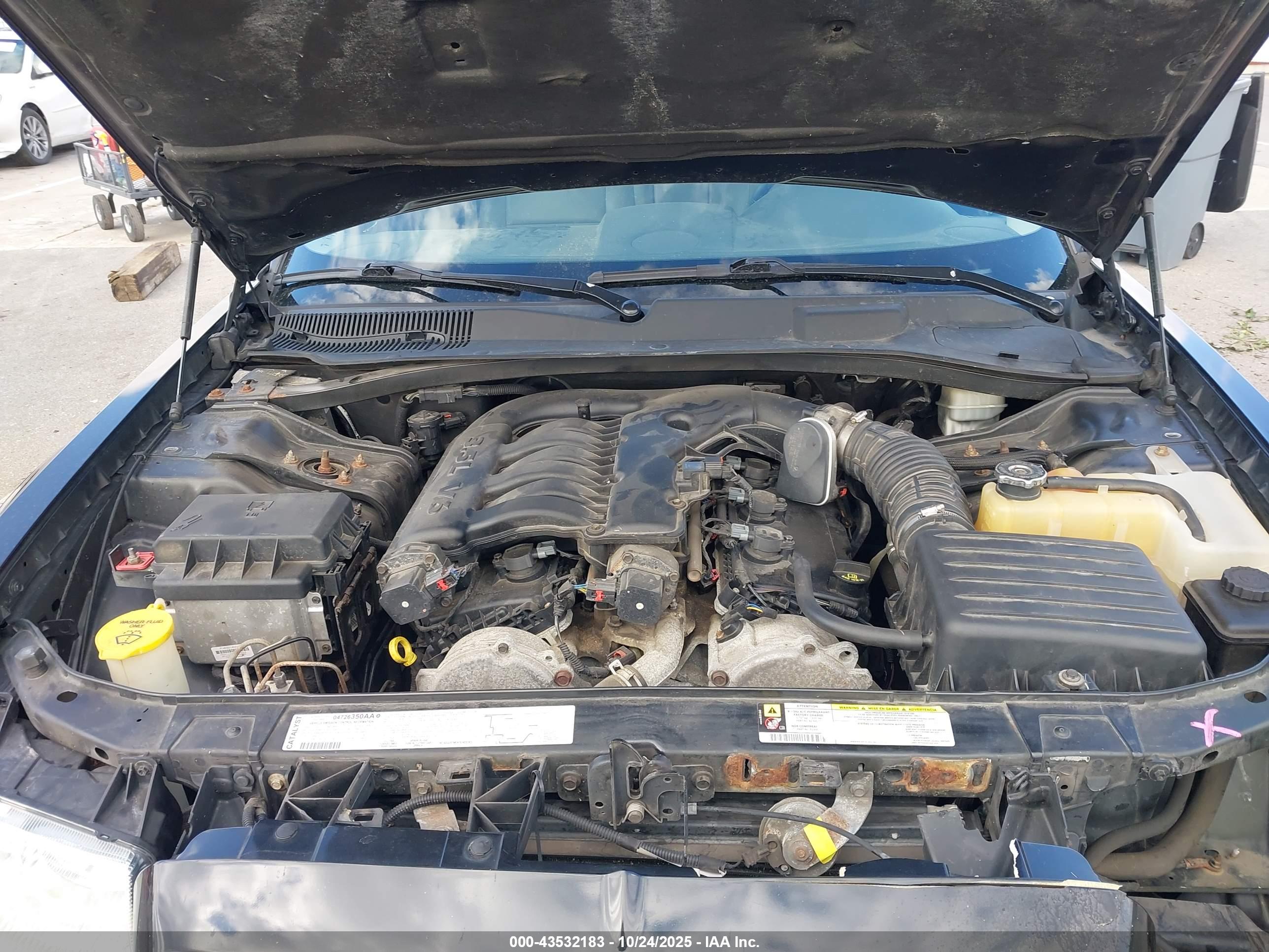 CHRYSLER 300 image 10