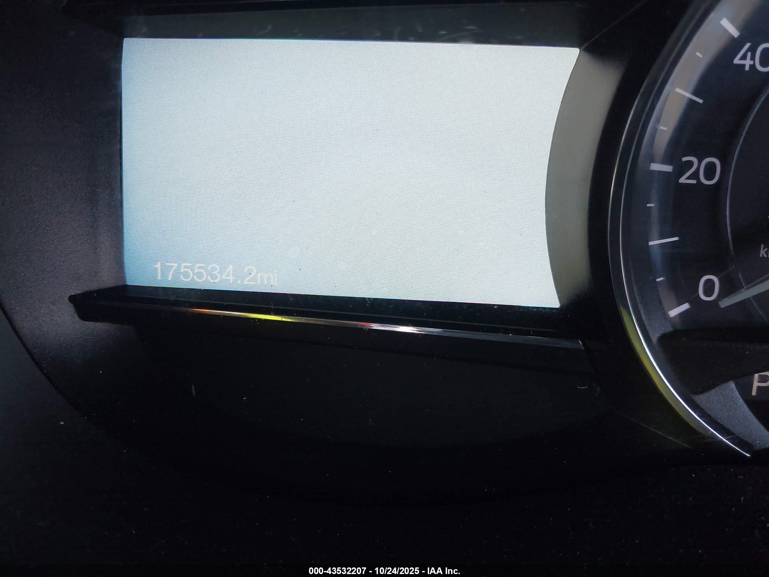 FORD EXPLORER image 7