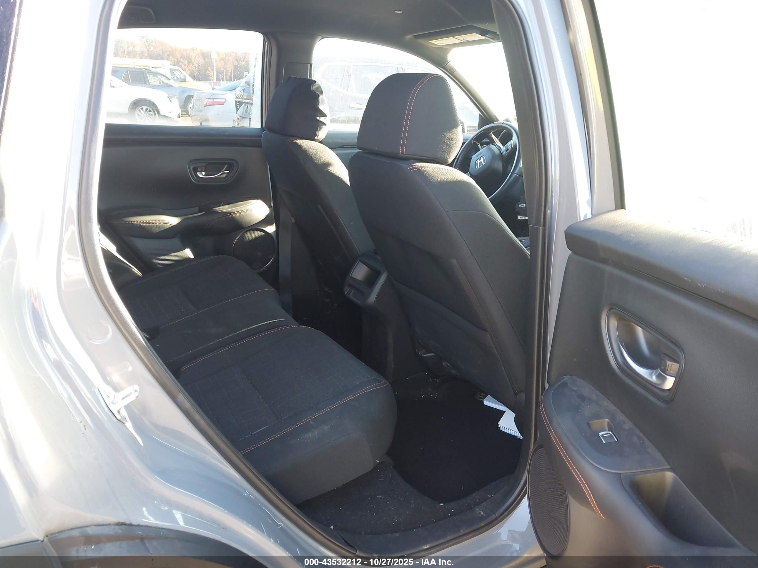 HONDA HR-V image 8