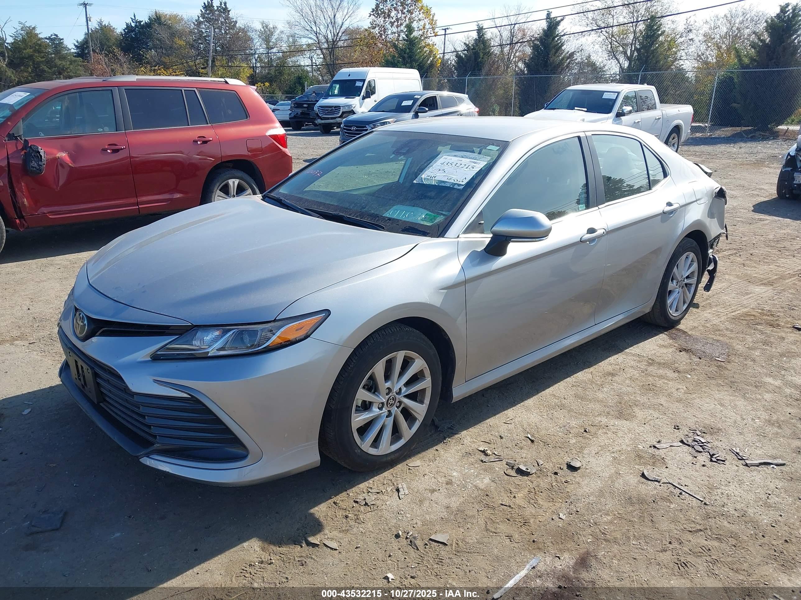 TOYOTA CAMRY image 2
