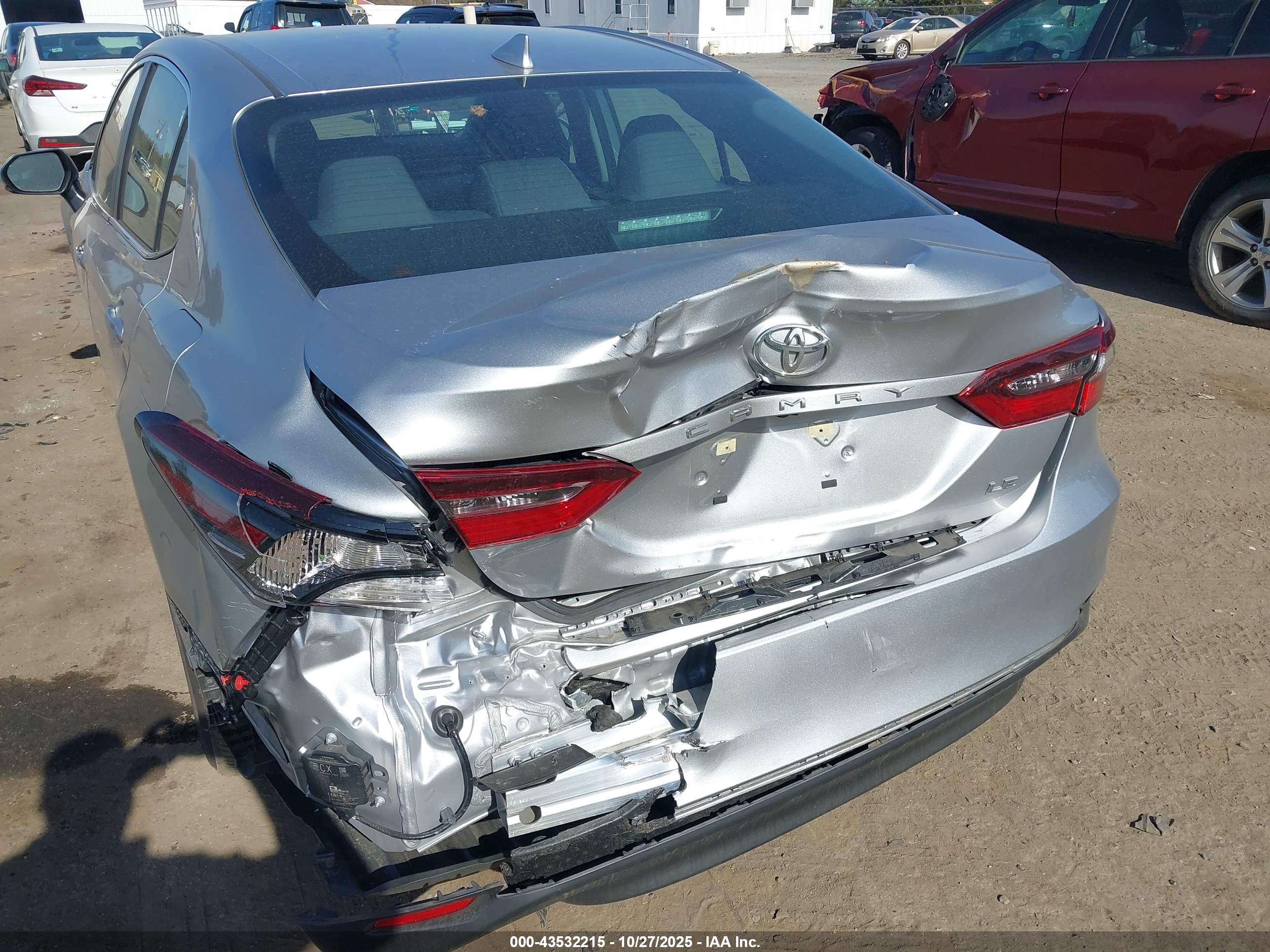TOYOTA CAMRY image 6