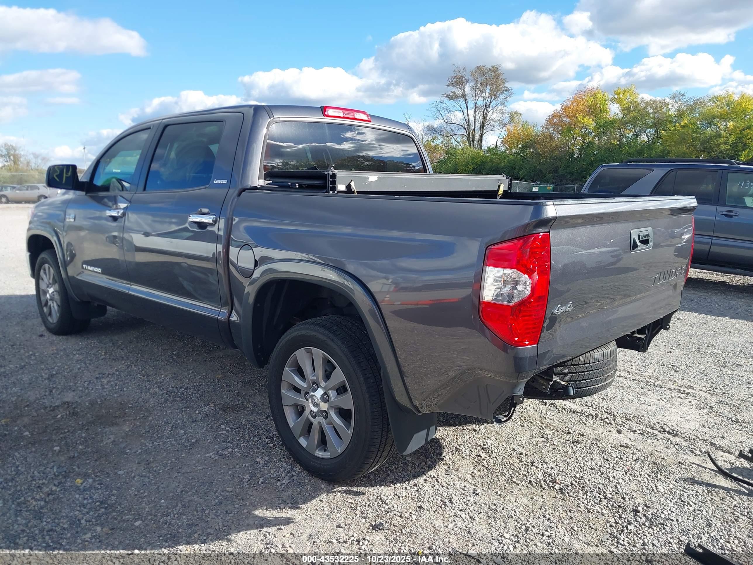TOYOTA TUNDRA image 3