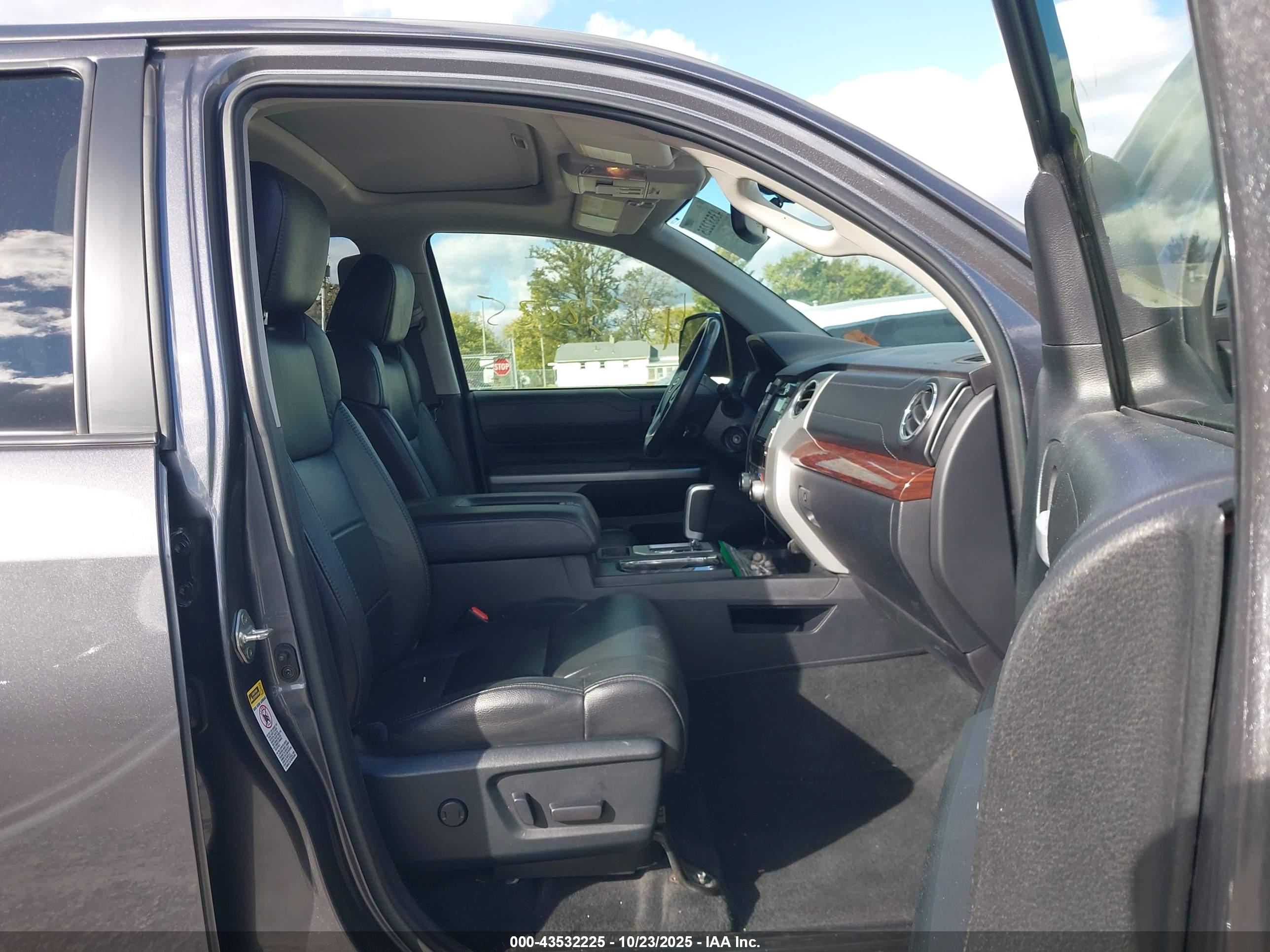 TOYOTA TUNDRA image 5