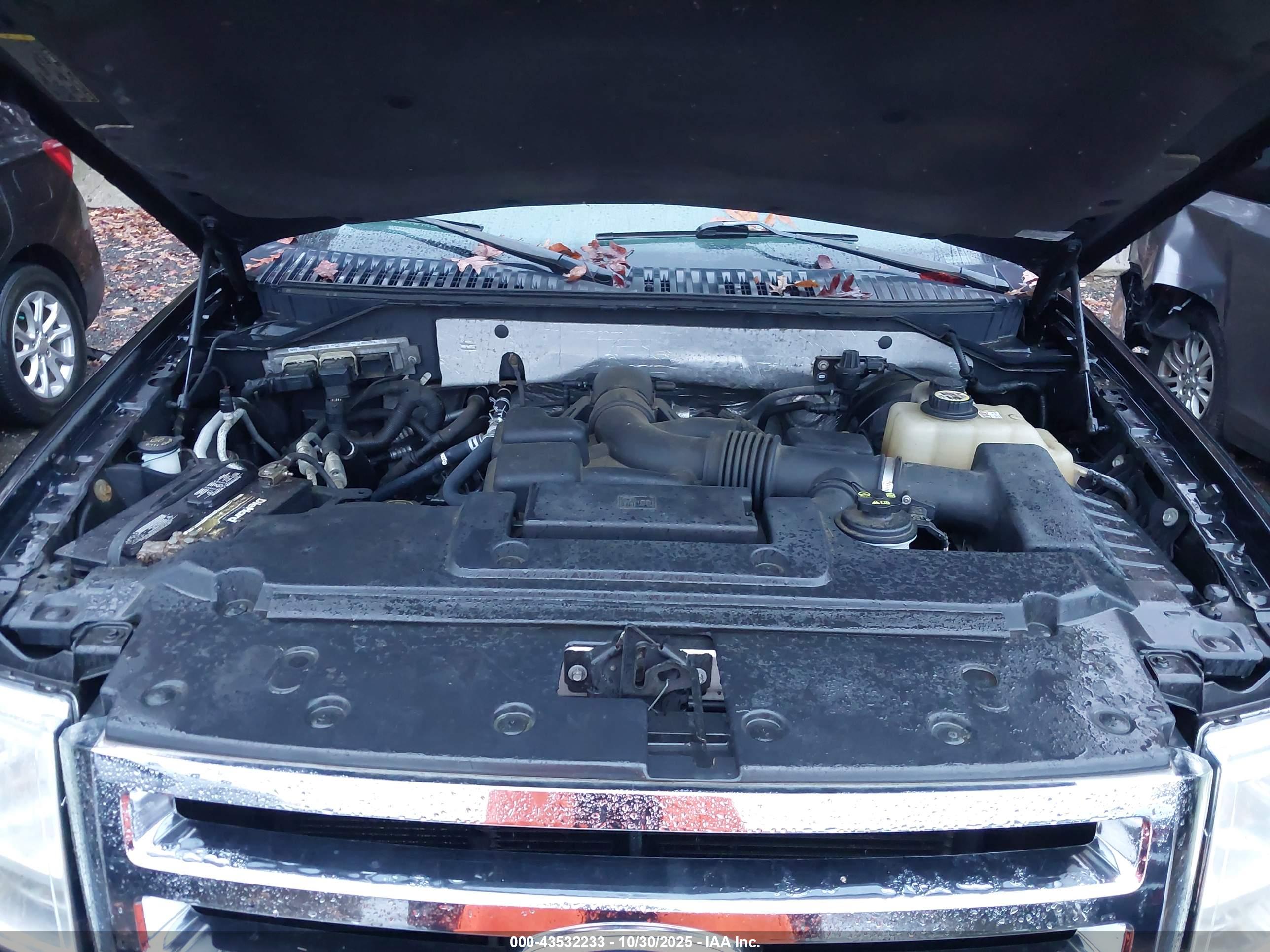 FORD EXPEDITION image 10