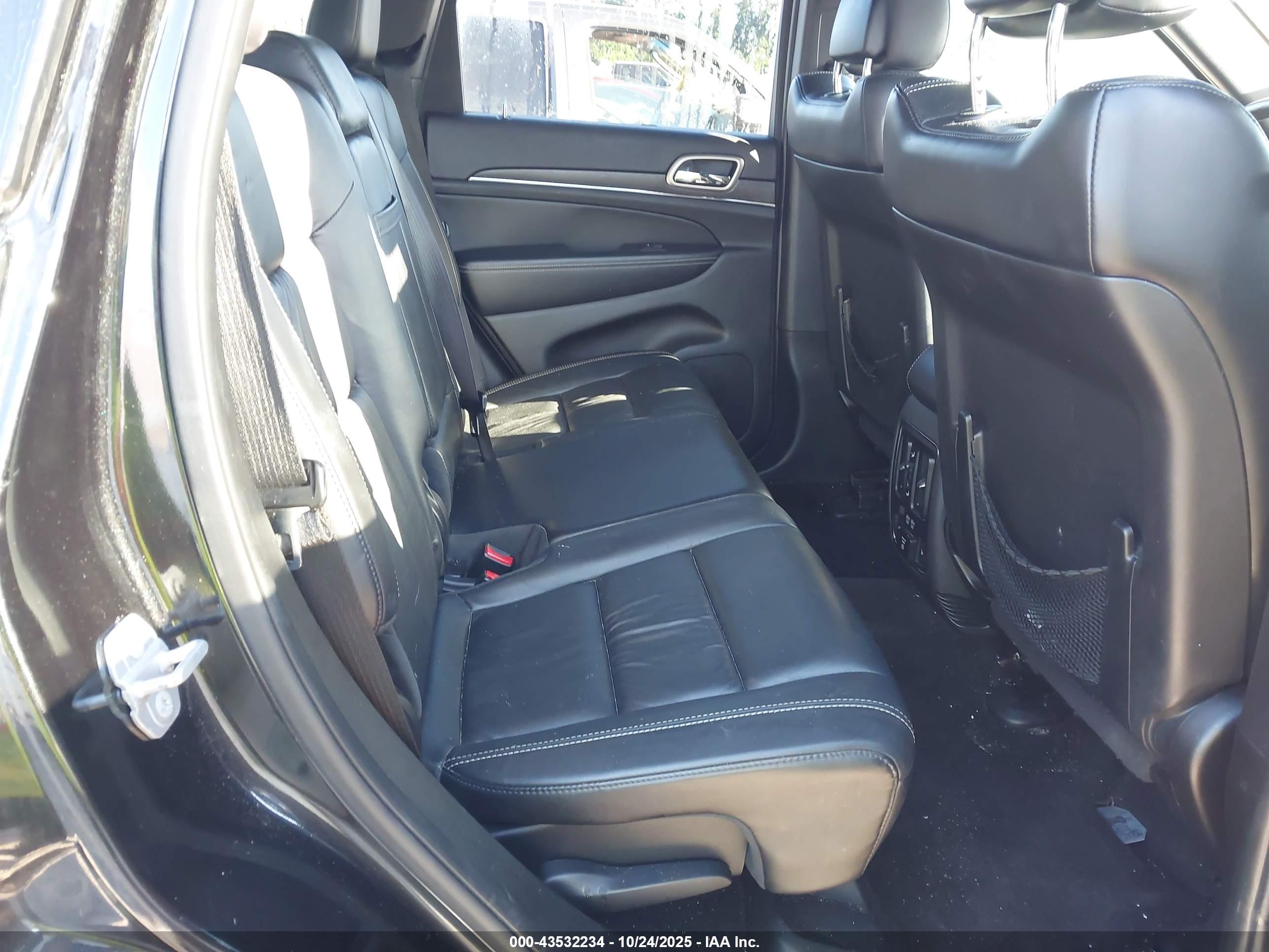 JEEP GRAND image 8