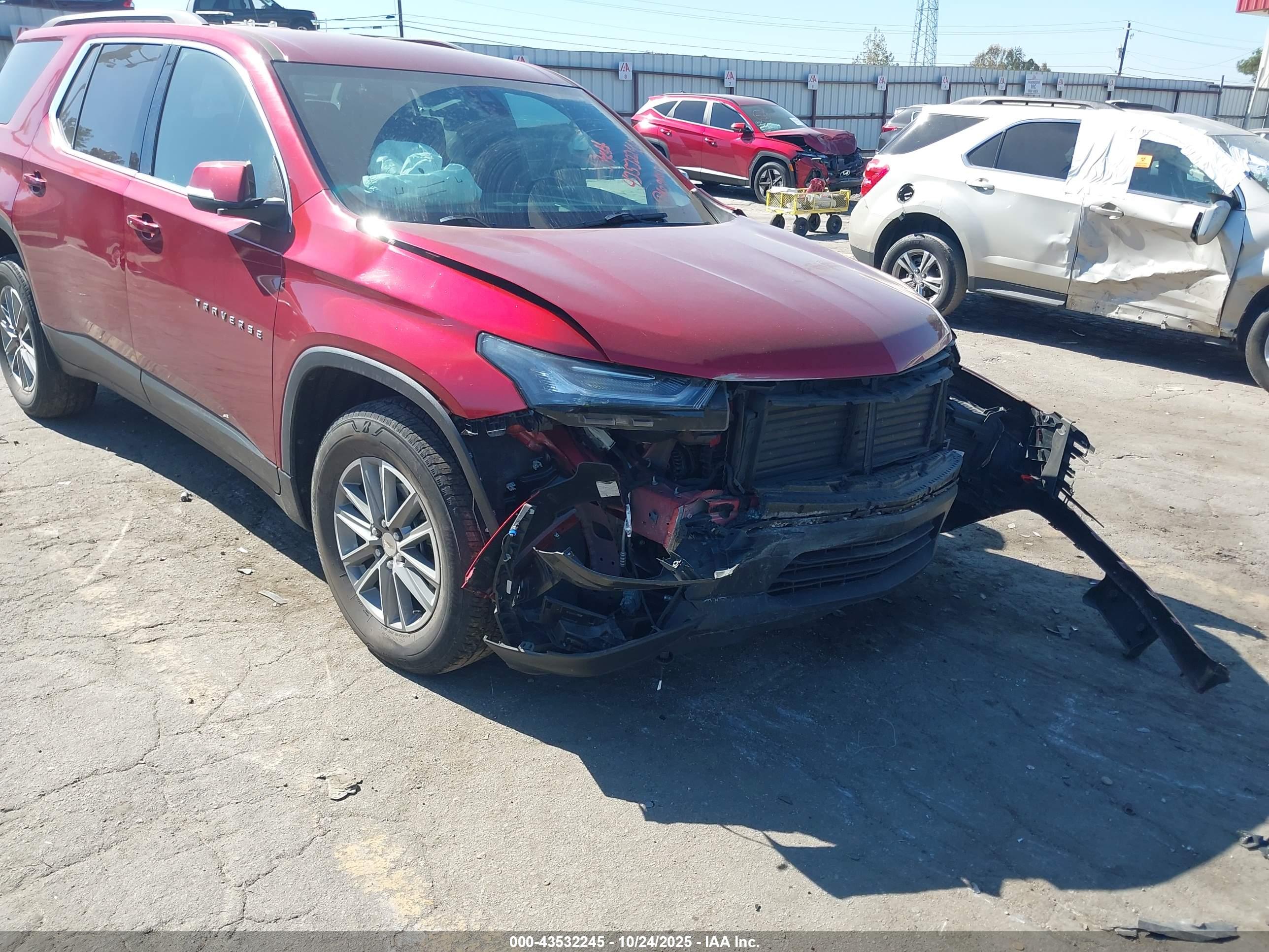 CHEVROLET TRAVERSE image 6