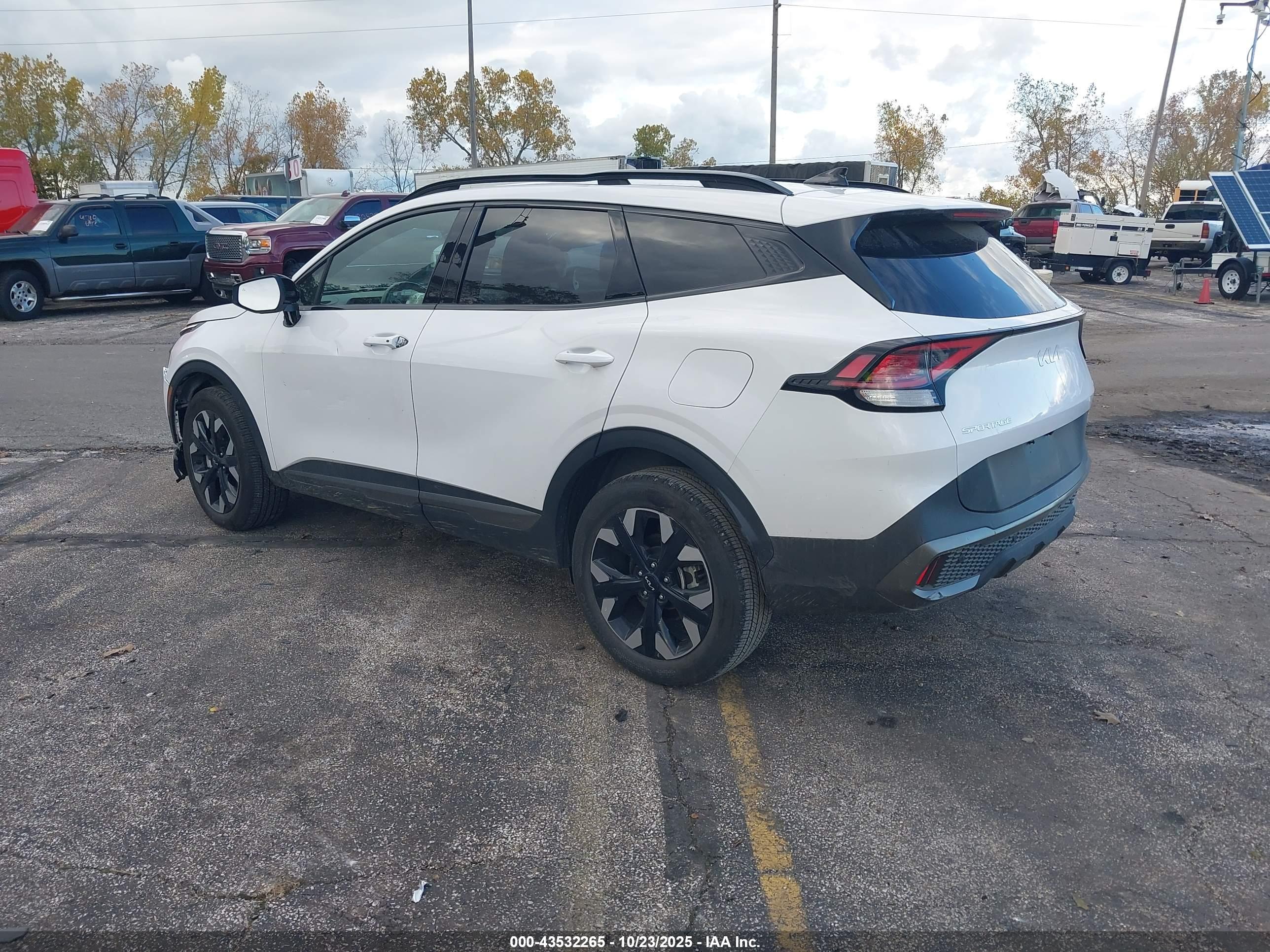 KIA SPORTAGE image 3