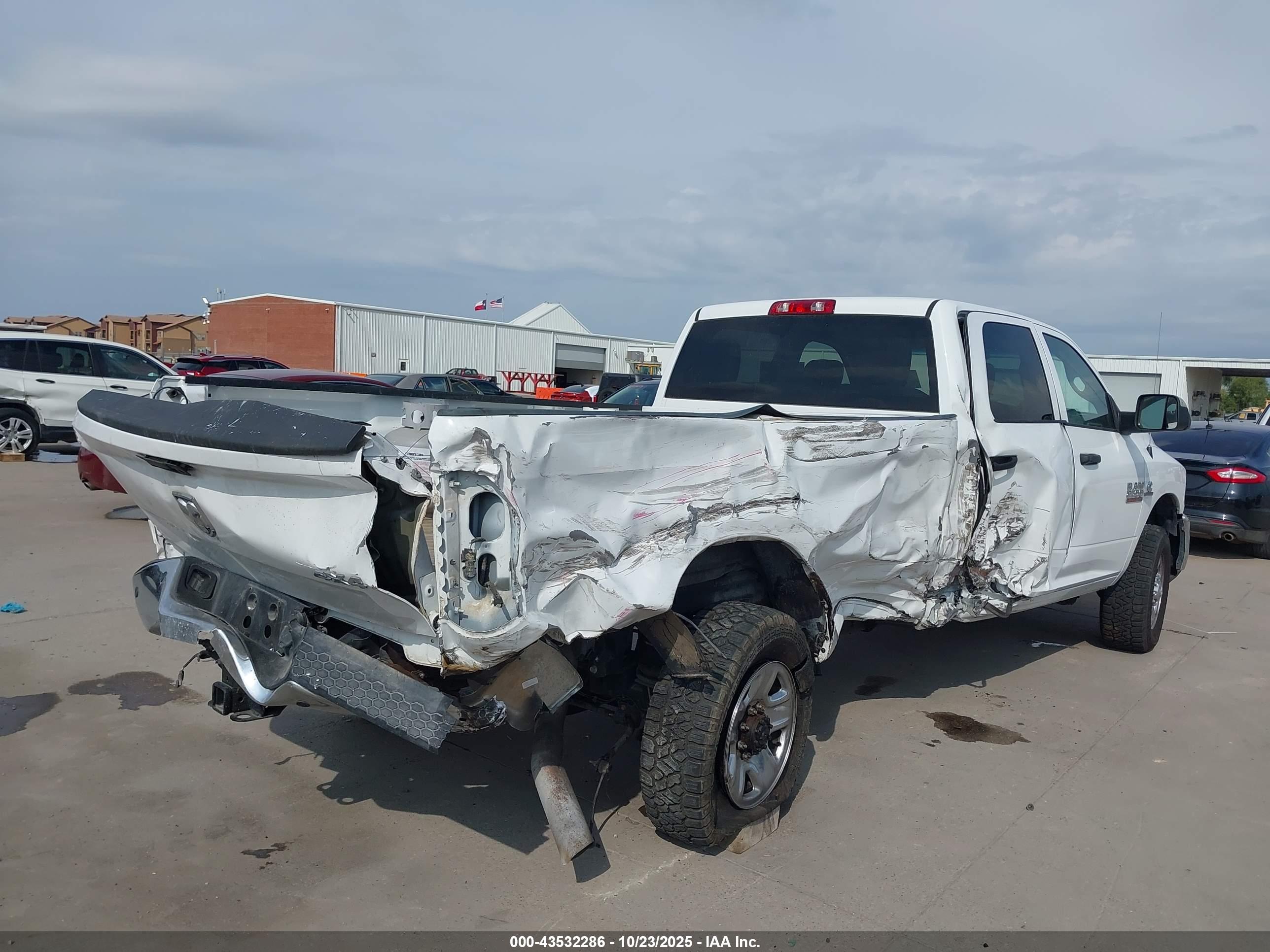 RAM 2500 image 4