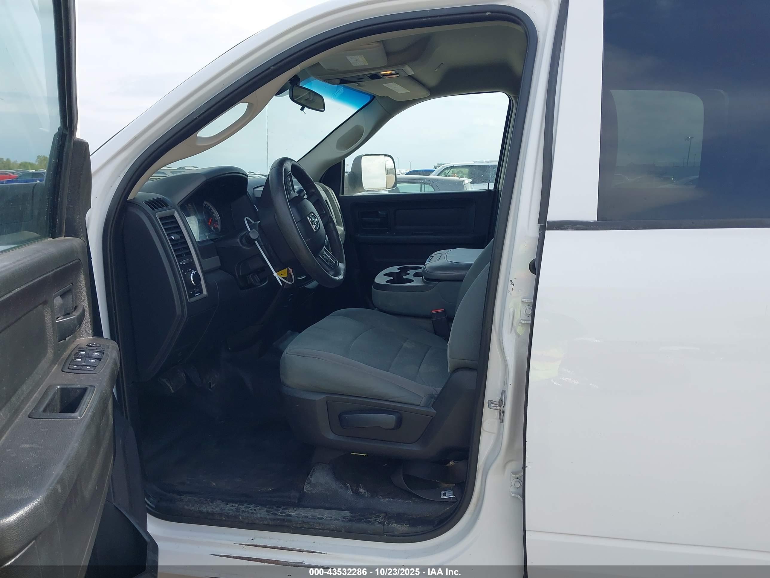 RAM 2500 image 5
