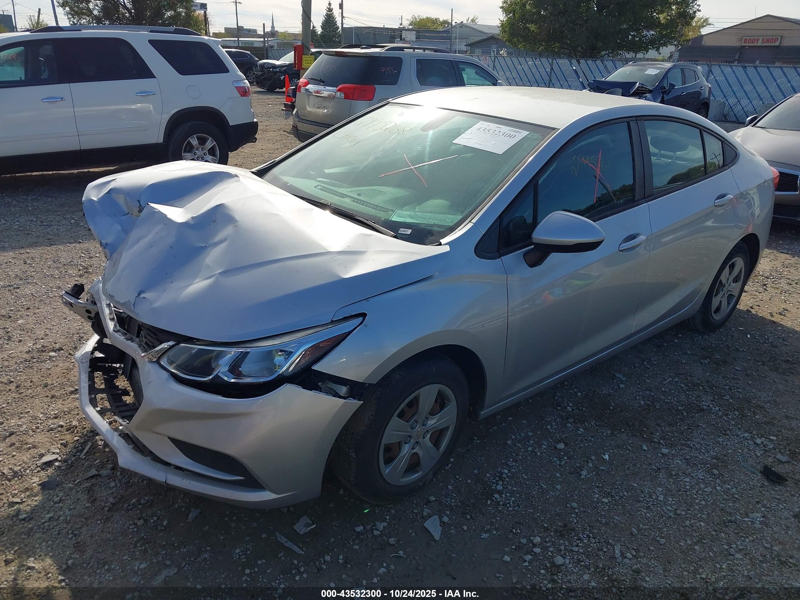 CHEVROLET CRUZE image 2