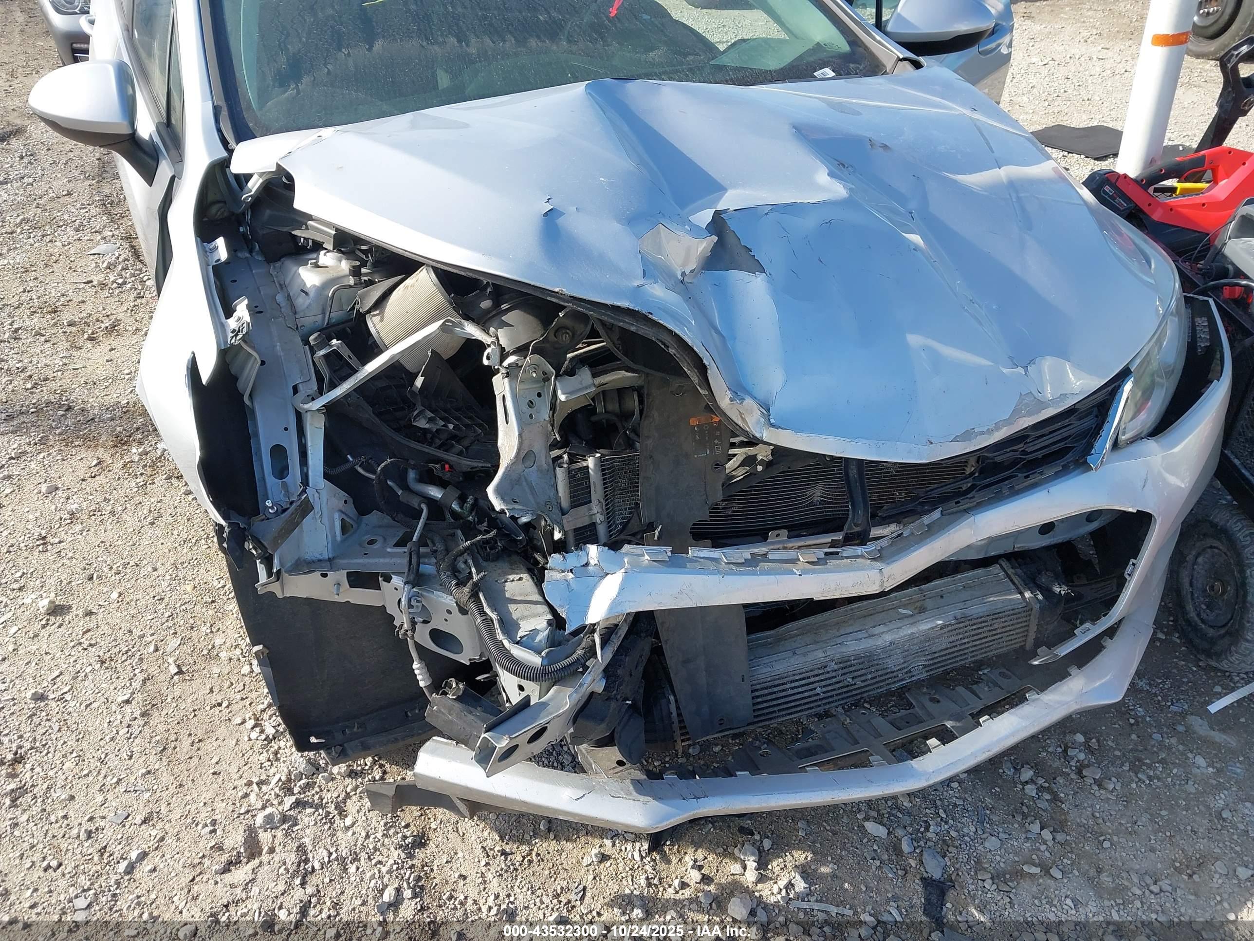 CHEVROLET CRUZE image 6