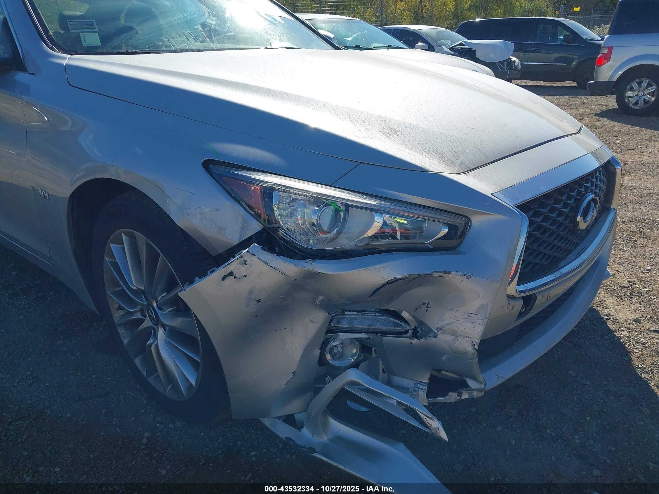 INFINITI Q50 image 6