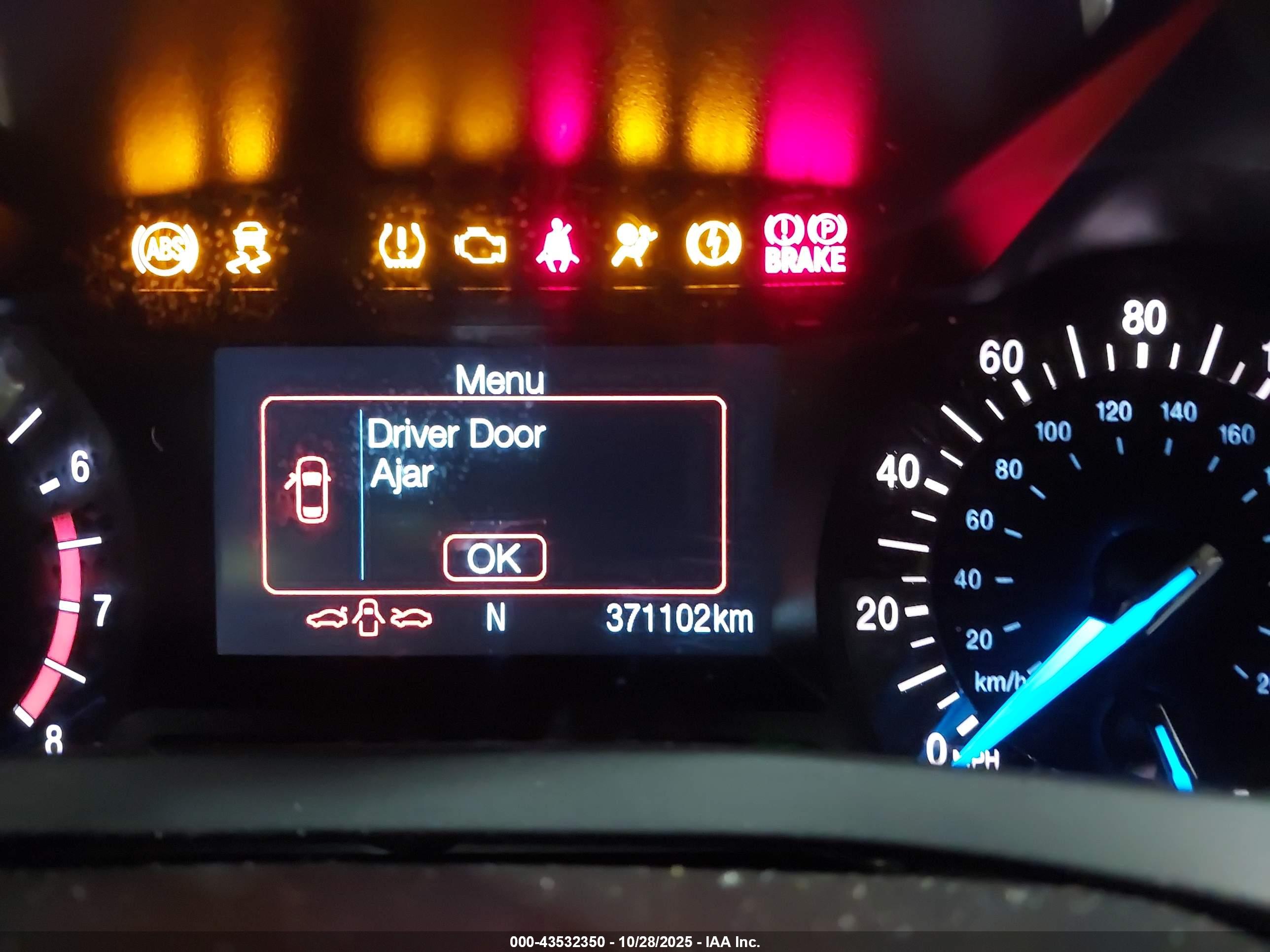 FORD FUSION image 7