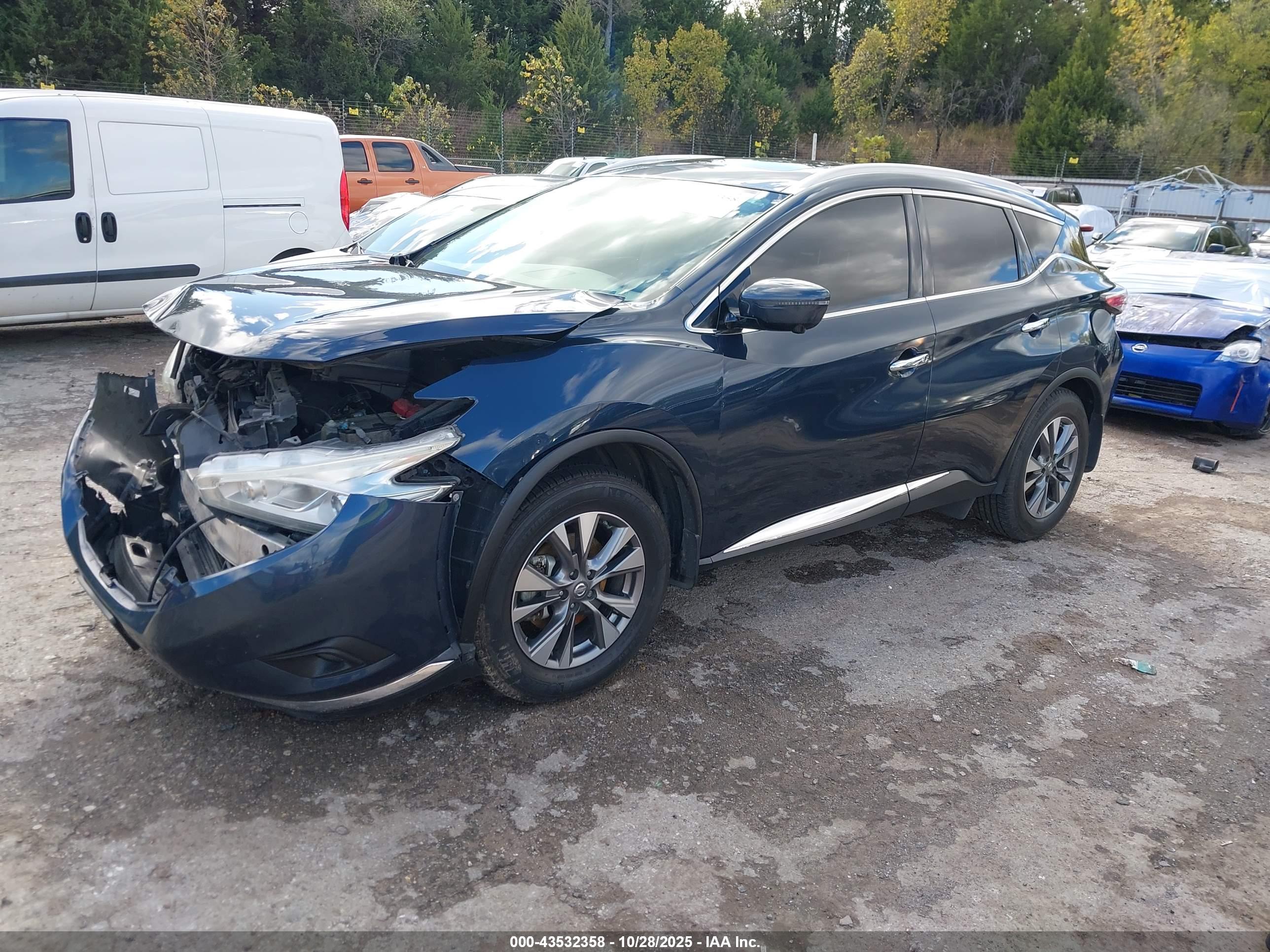 NISSAN MURANO image 2