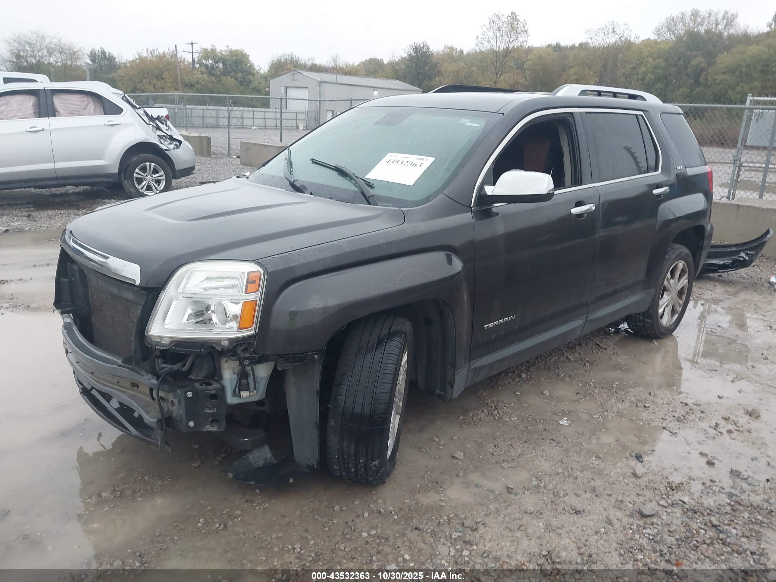 GMC TERRAIN image 2
